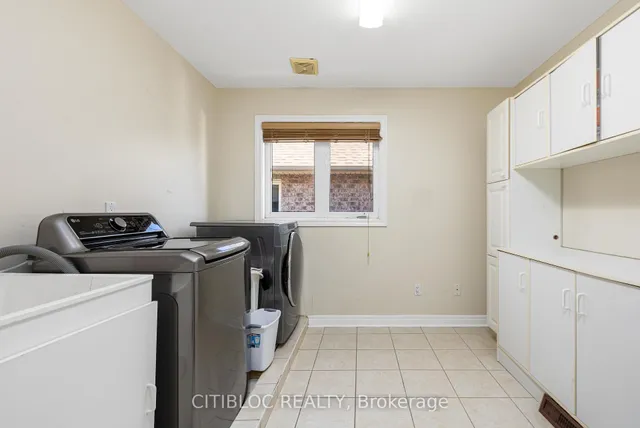 121 Silverado Tr, Vaughan 5
