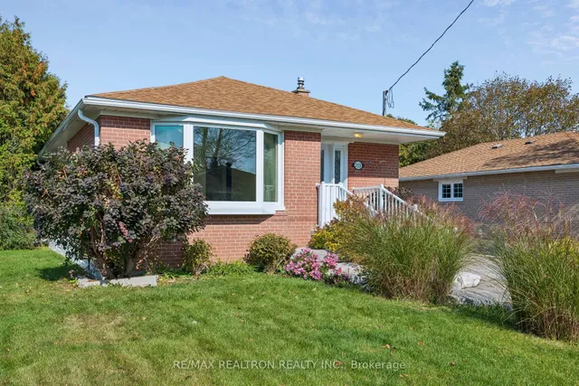 253 Silverbirch Dr, Newmarket