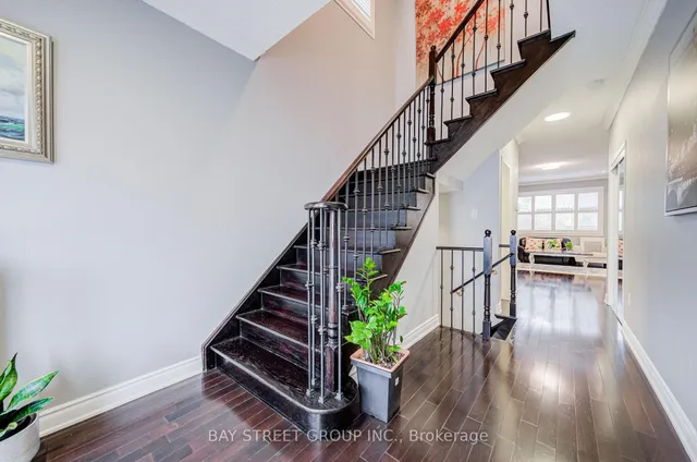 11 Farmington Rd, Whitchurch-Stouffville 3
