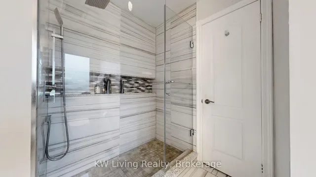 19 Spadina Rd, Richmond Hill 2