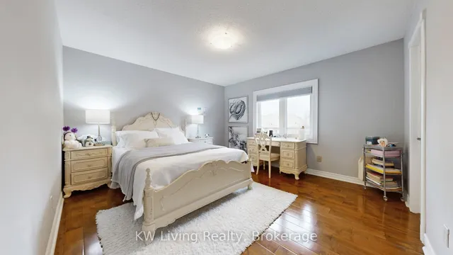 19 Spadina Rd, Richmond Hill 5