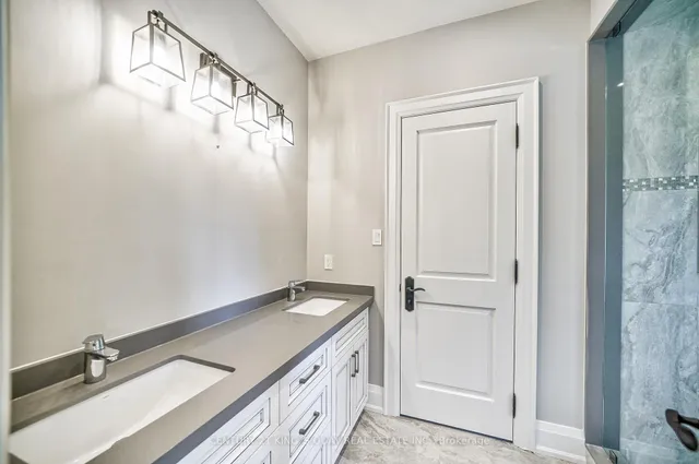 82 Cartier Cres, Richmond Hill 5