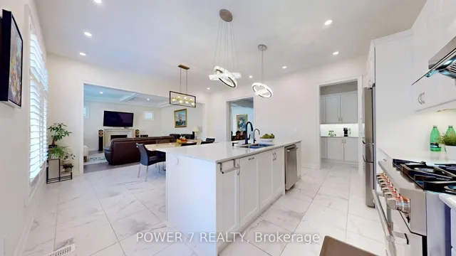 27 Joiner Circ, Whitchurch-Stouffville 5
