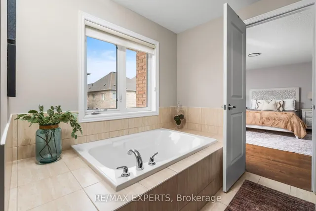 22 Garyscholl Rd, Vaughan 2
