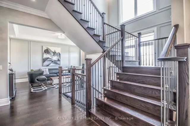 122 Burns Blvd, King 5