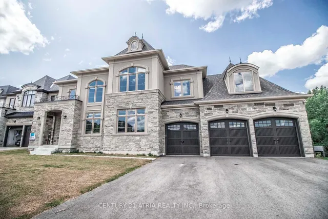 122 Burns Blvd, King 2