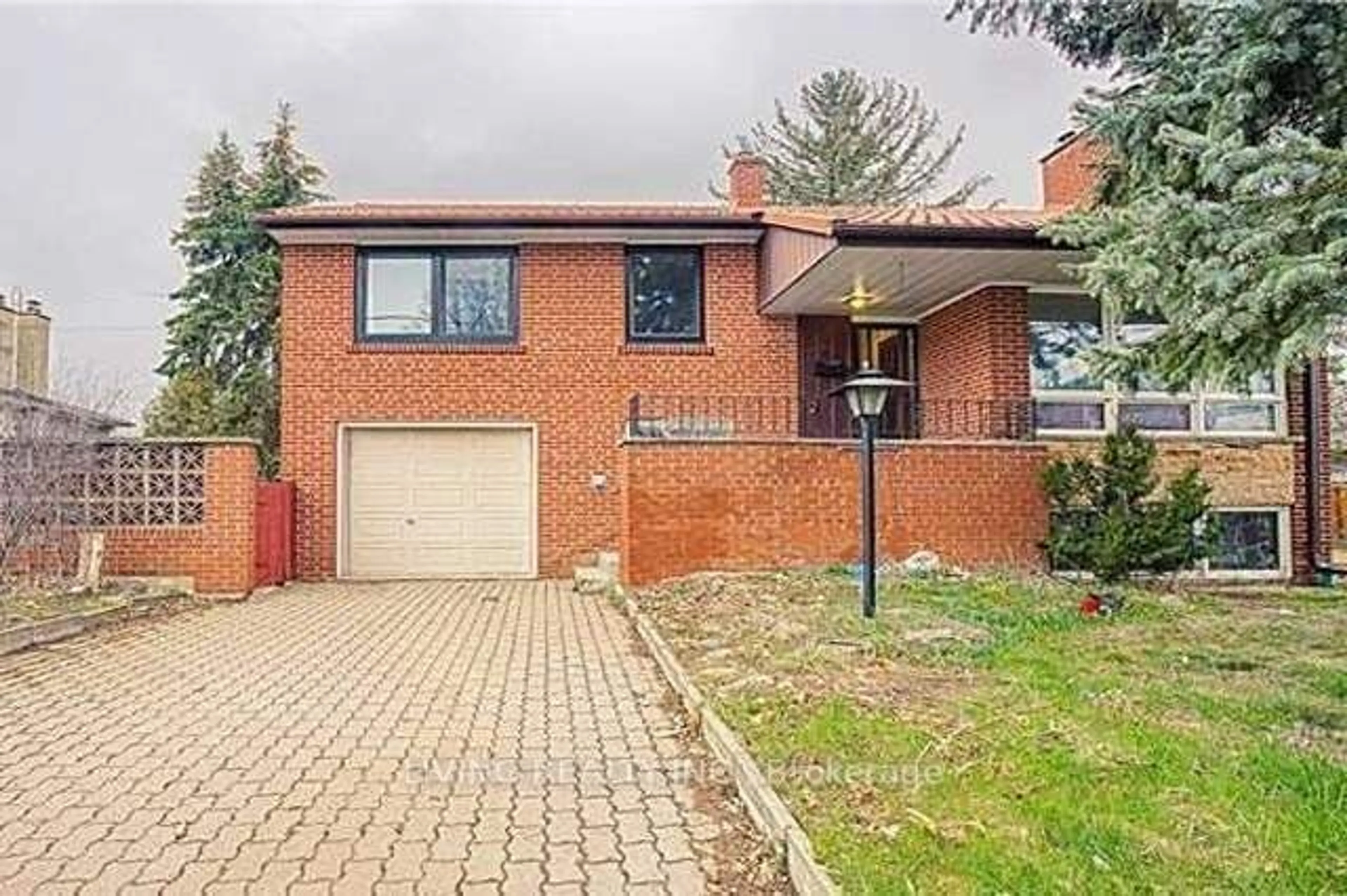 Home with brick exterior material for 24 Walmer Rd, Richmond Hill Ontario L4C 3W7