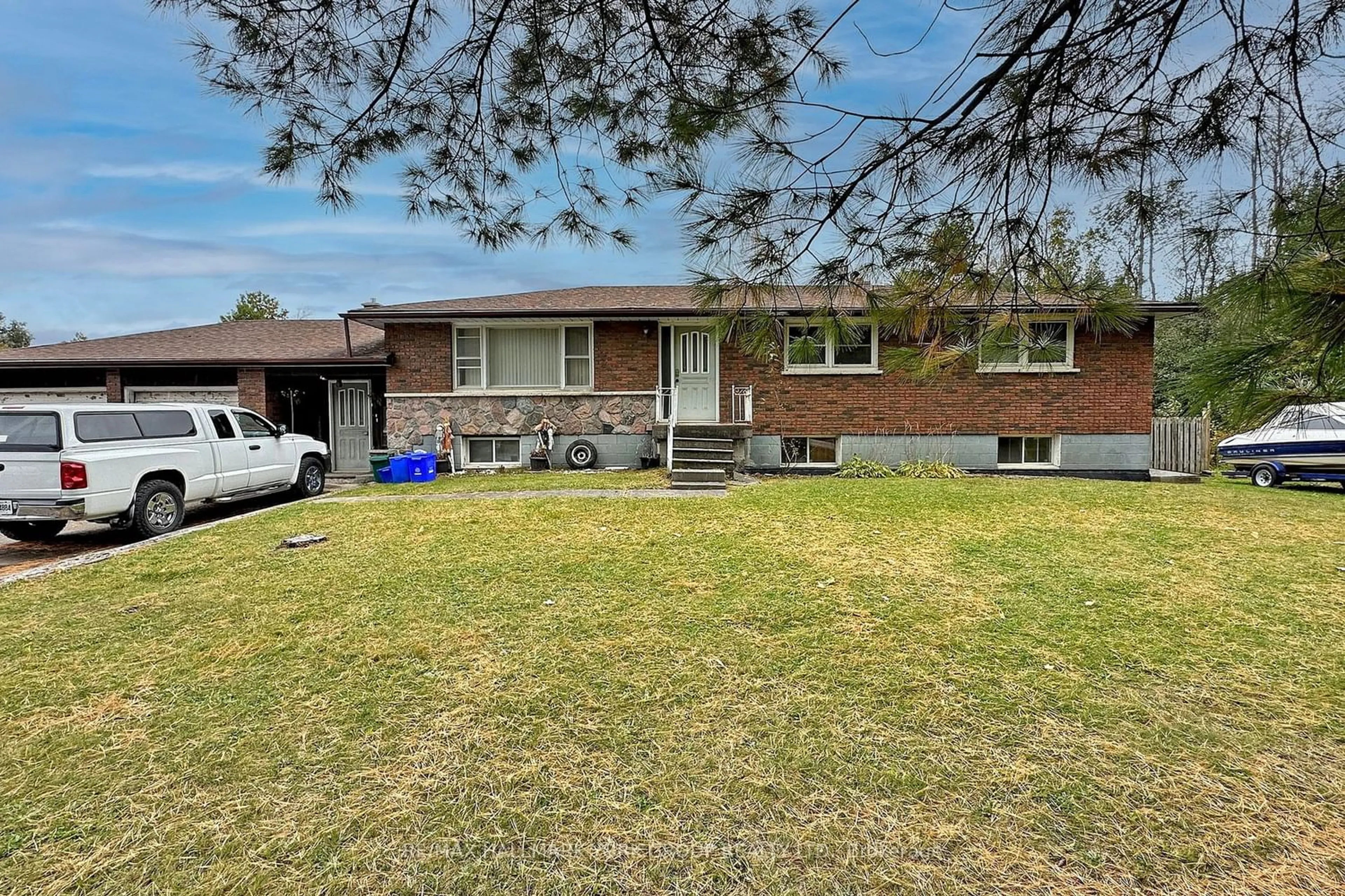 Home with brick exterior material for 20451 Bathurst St, East Gwillimbury Ontario L9N 1N4