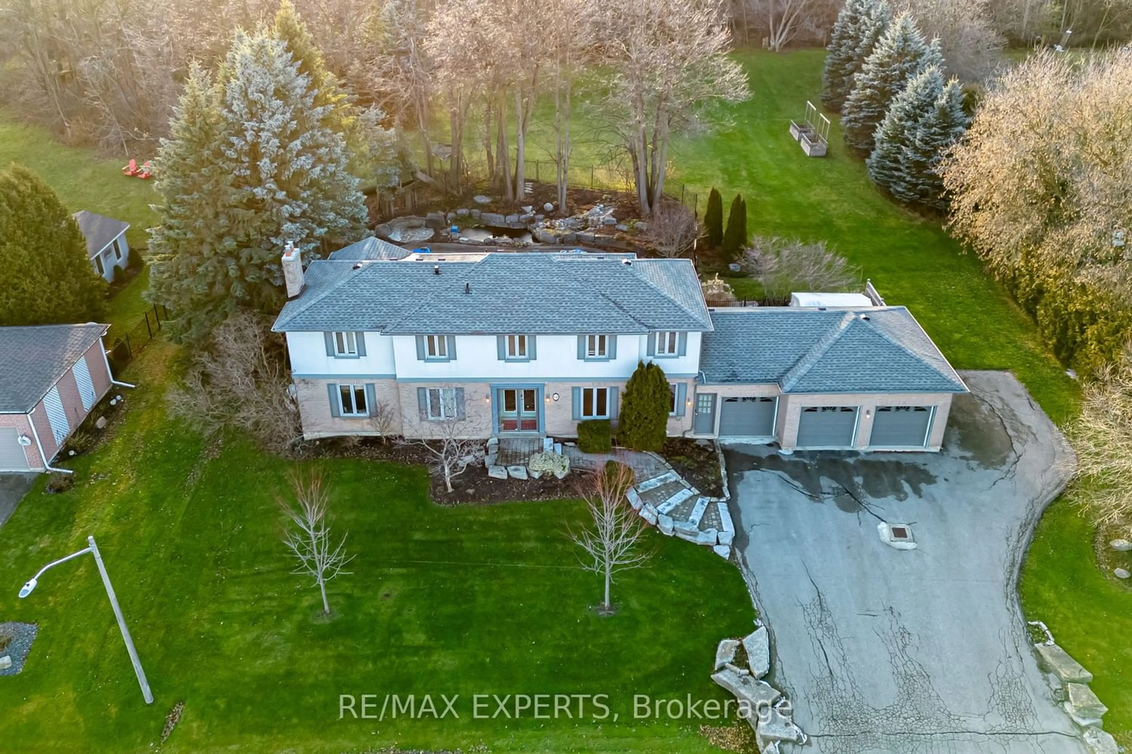 Frontside or backside of a home for 14 Lady Diana Crt, Whitchurch-Stouffville Ontario L0H 1G0