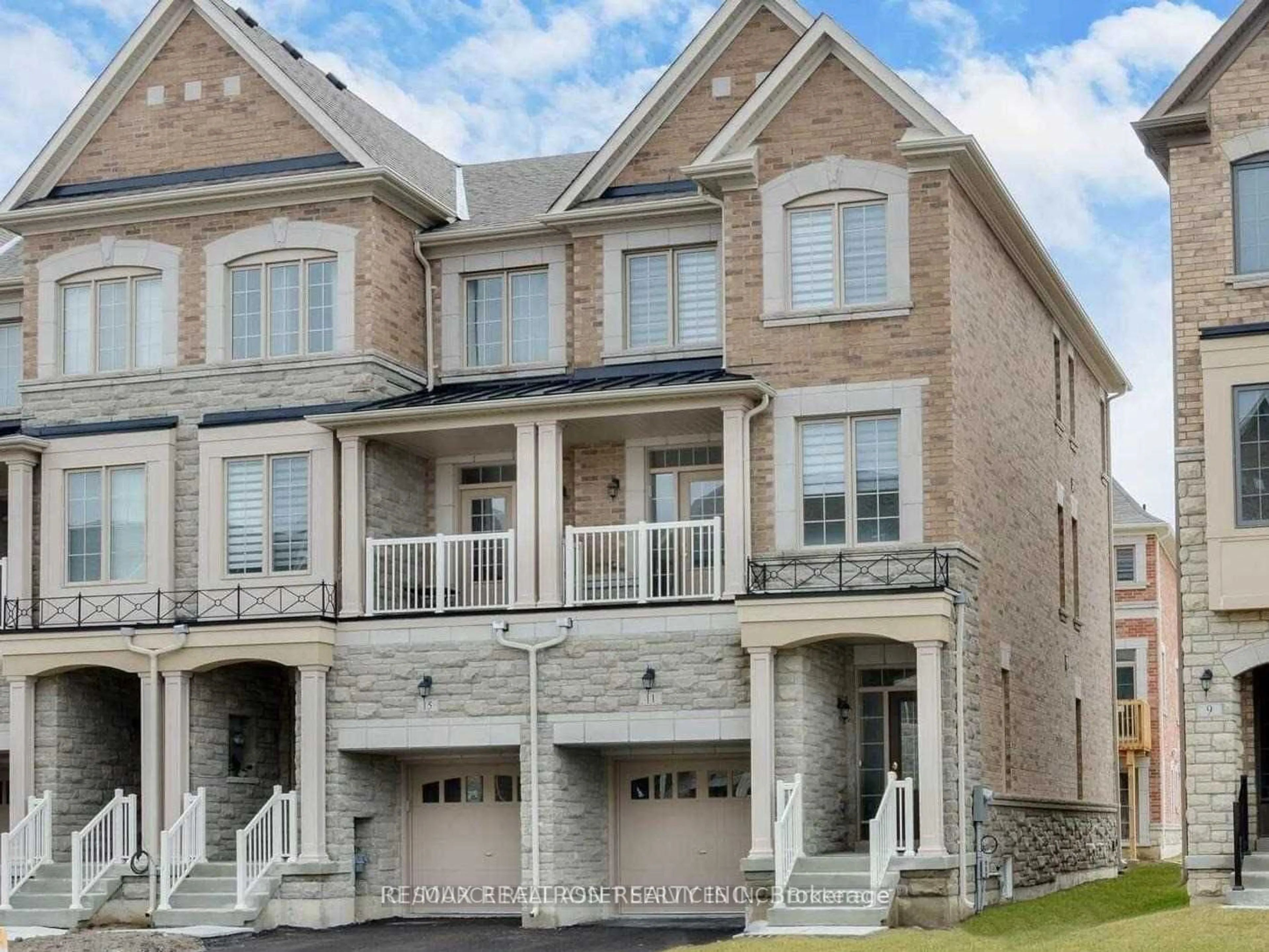 Home with brick exterior material for 15 Farooq Blvd, Vaughan Ontario L4L 1A6