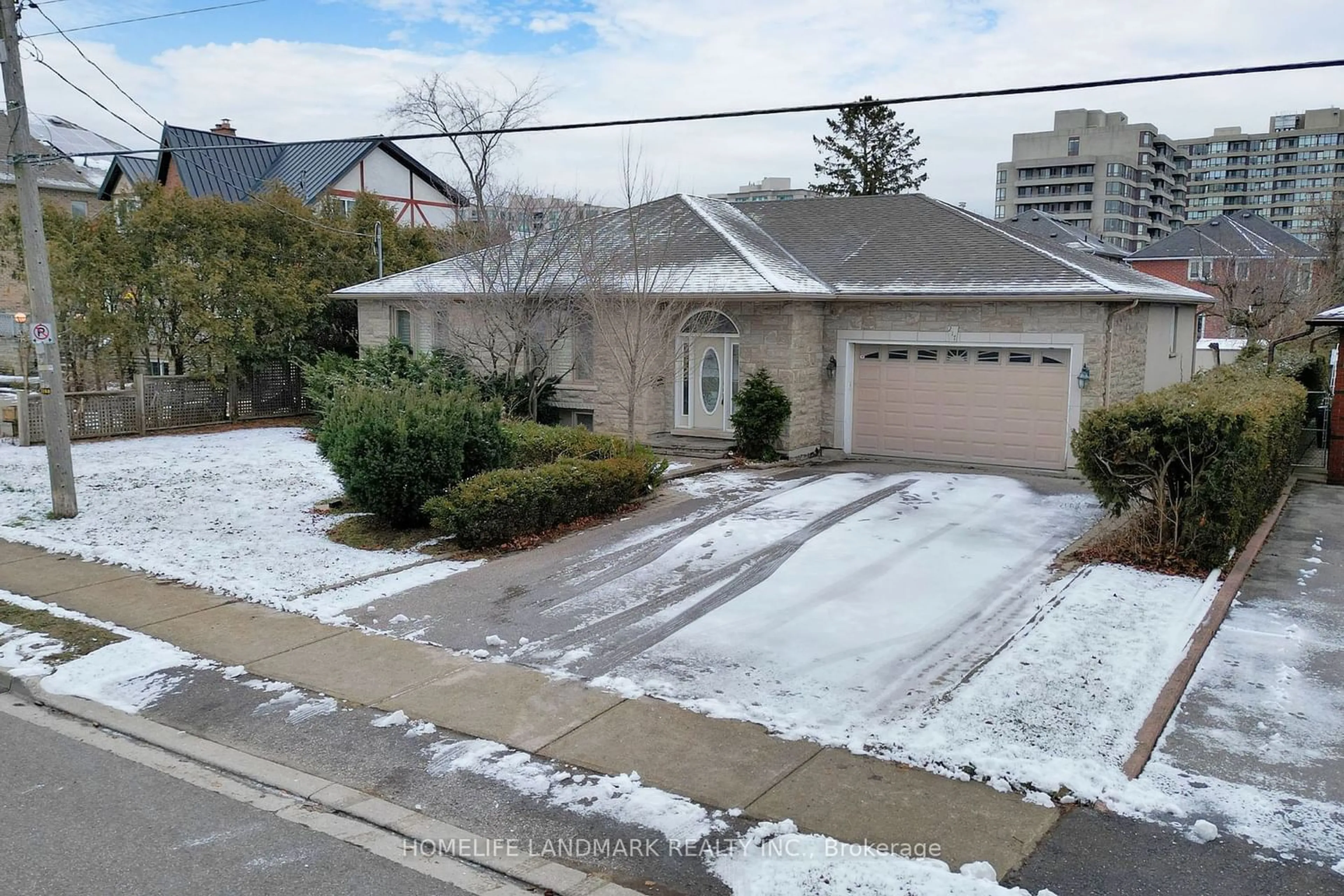 Street view for 217 Crestwood Rd, Vaughan Ontario L4J 1A8