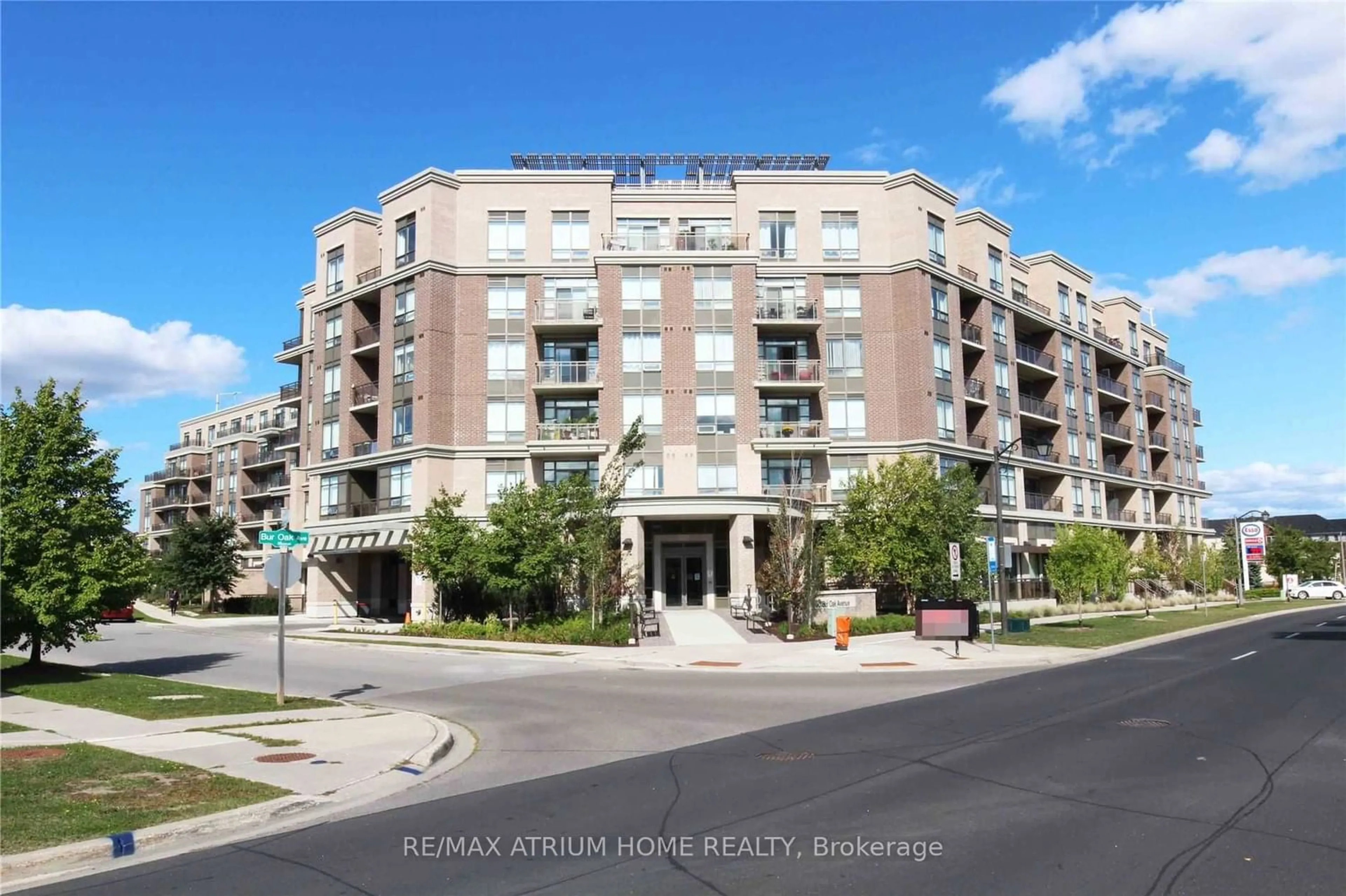 A pic from exterior of the house or condo for 540 Bur Oak Ave #241, Markham Ontario L6C 0Y2