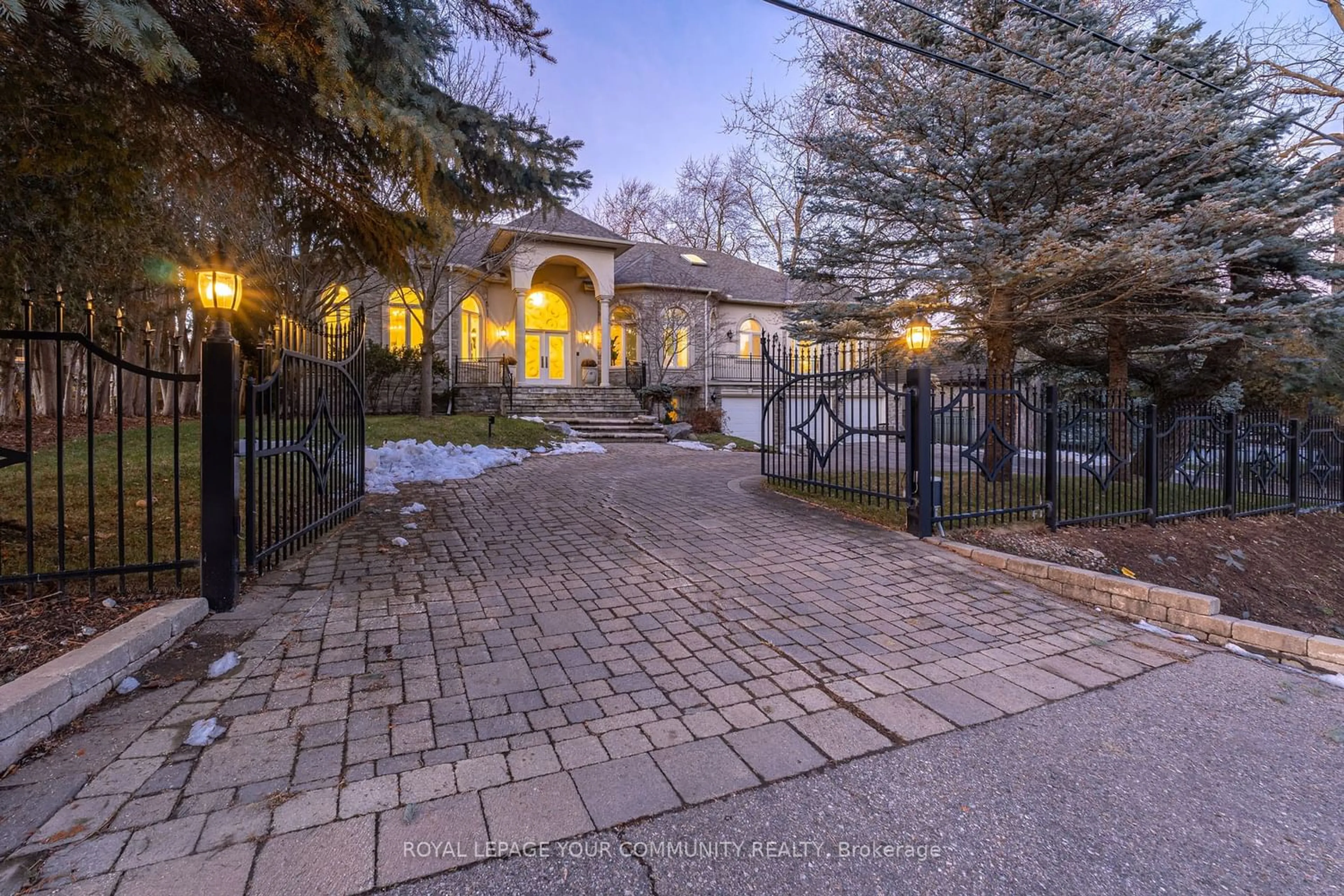 Outside view for 48 Arnold Ave, Vaughan Ontario L4J 1B3