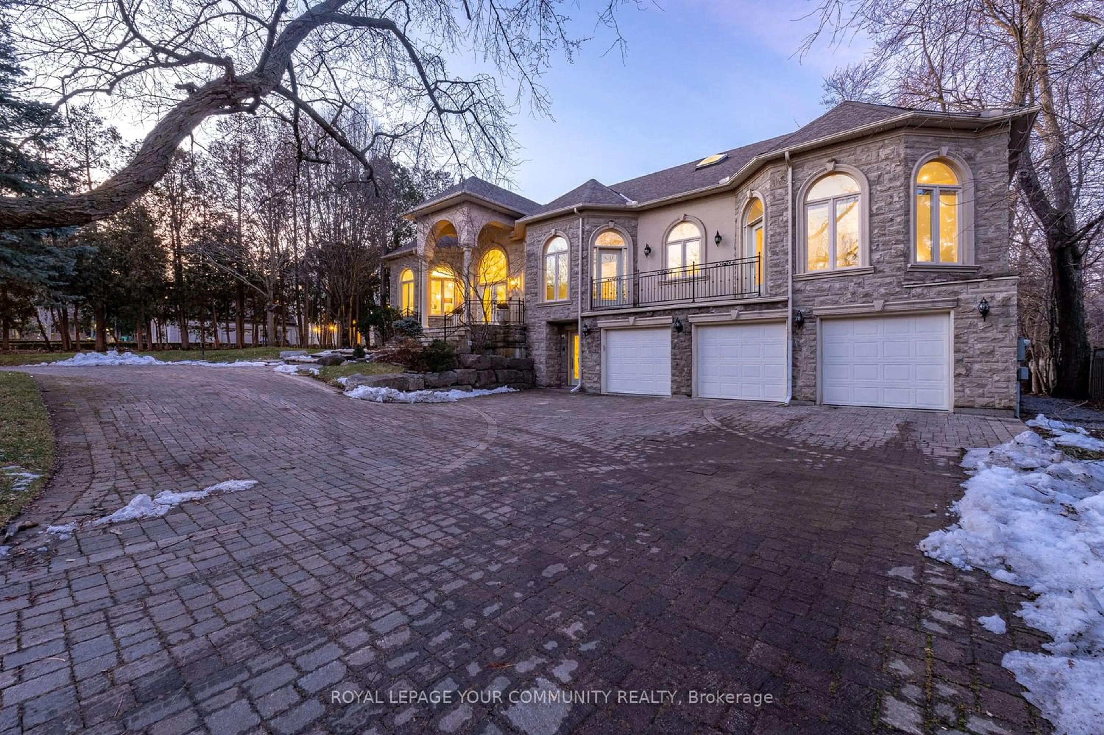 Frontside or backside of a home for 48 Arnold Ave, Vaughan Ontario L4J 1B3