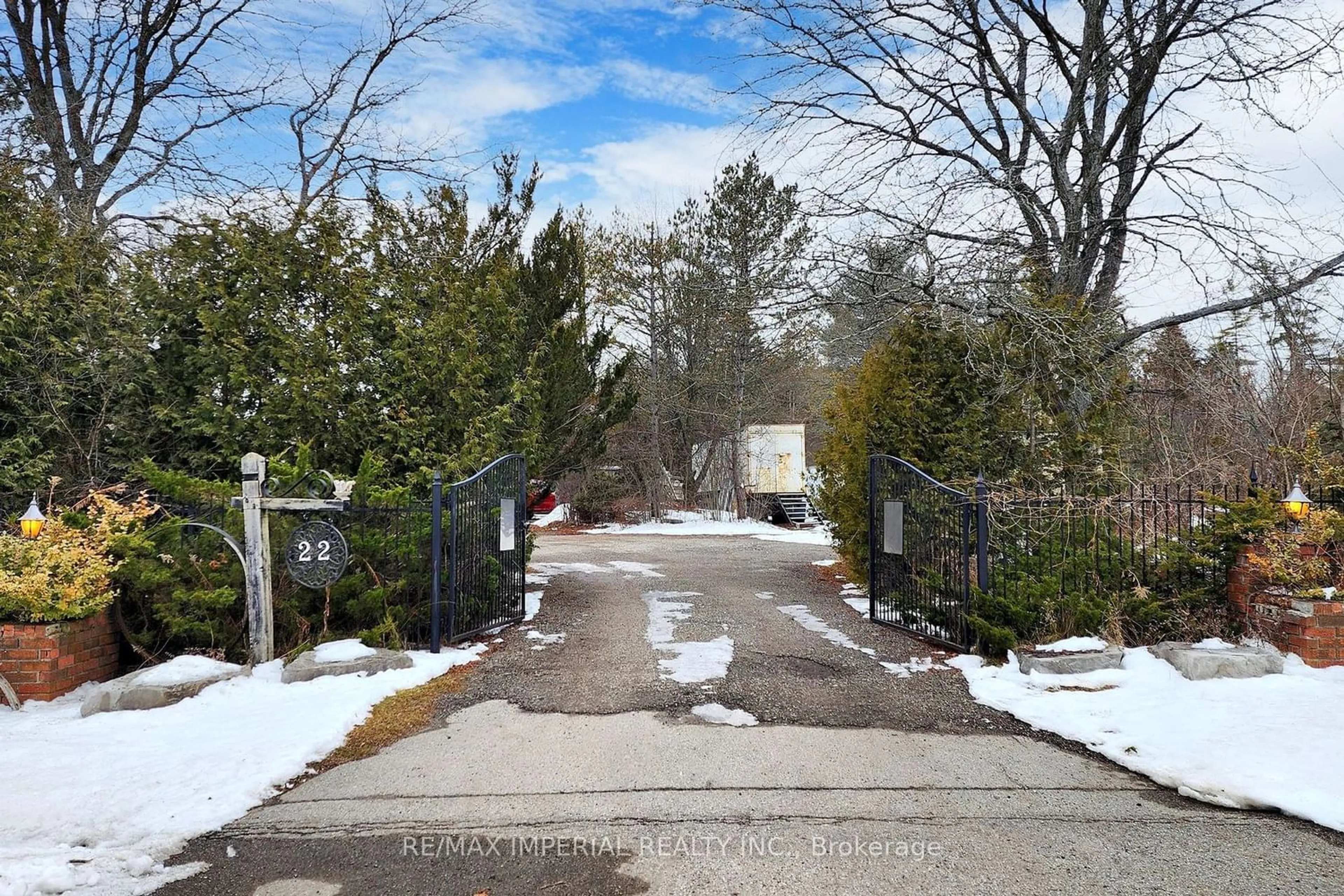 Street view for 22 Ratcliff Rd, Whitchurch-Stouffville Ontario L4A 7X5