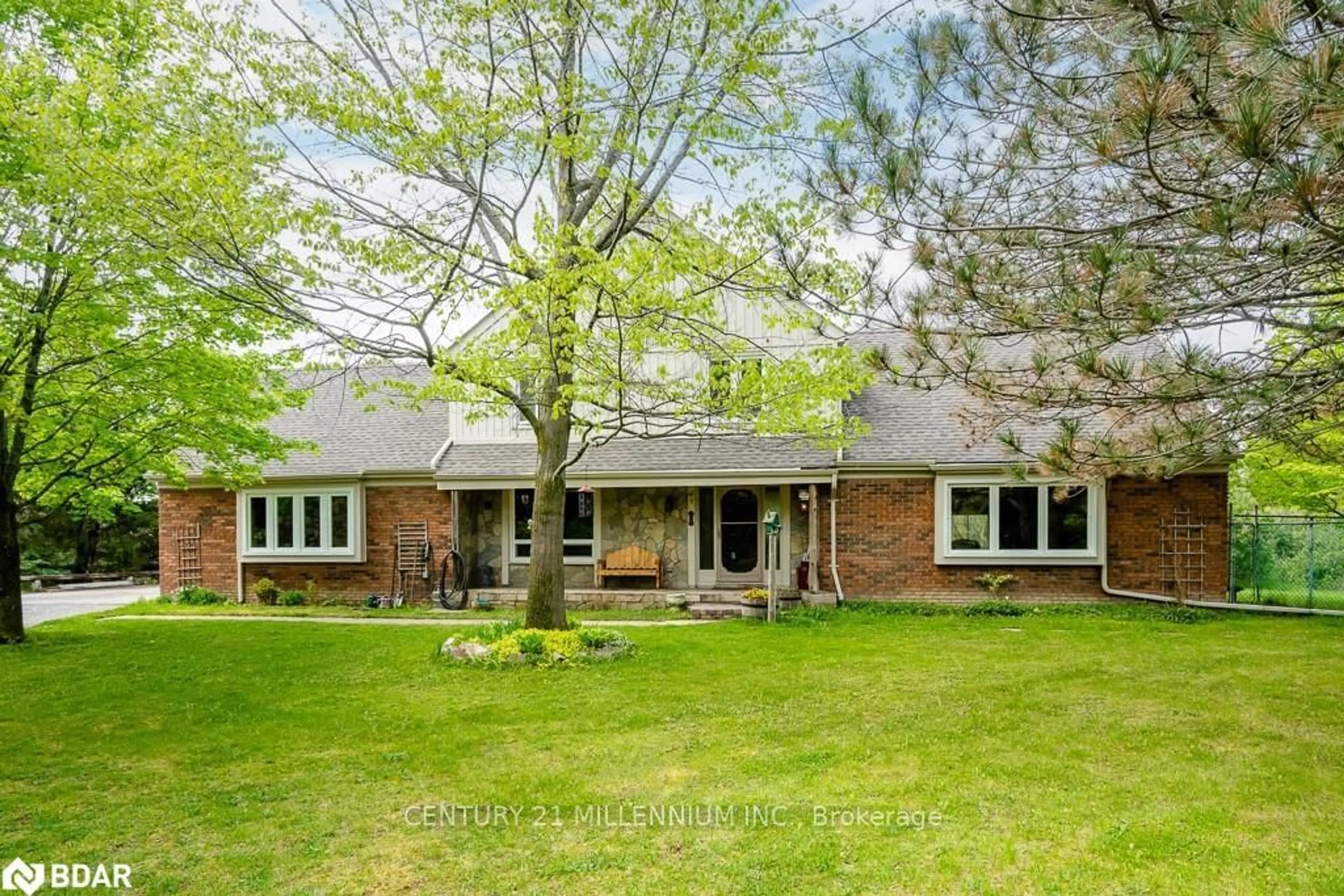 Home with brick exterior material for 3628 12 Line, Bradford West Gwillimbury Ontario L0L 1L0