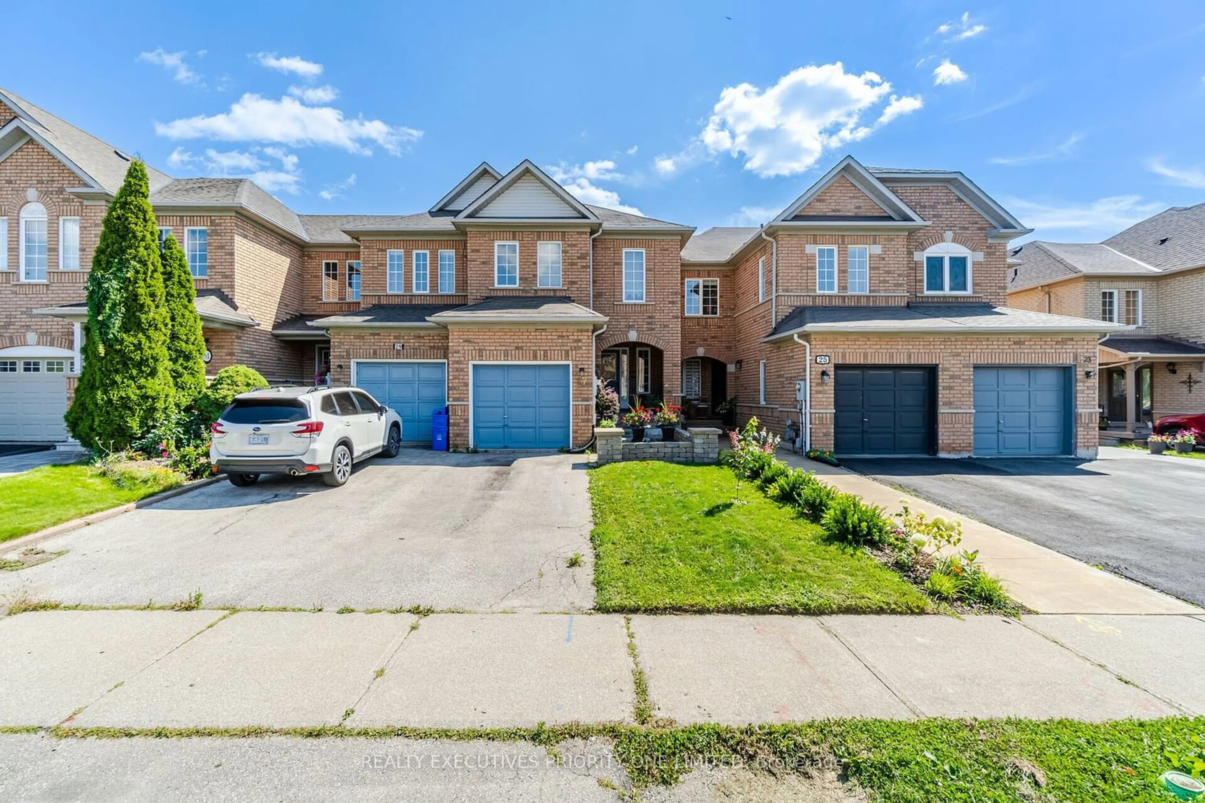 Home with brick exterior material for 27 Kinney Gate, Vaughan Ontario L6A 2S5