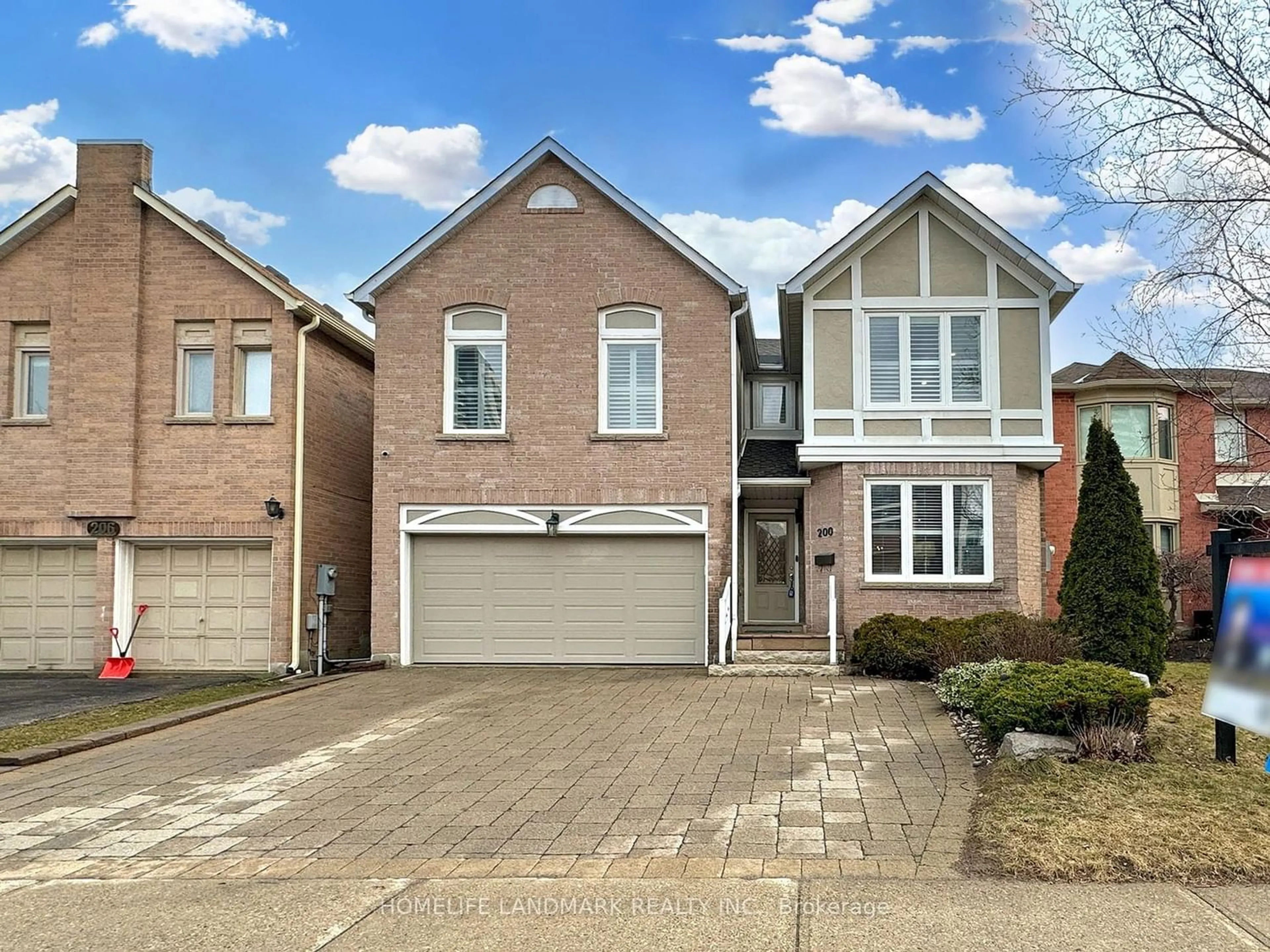 Home with brick exterior material for 200 Rosedale Heights Dr, Vaughan Ontario L4J 4W4