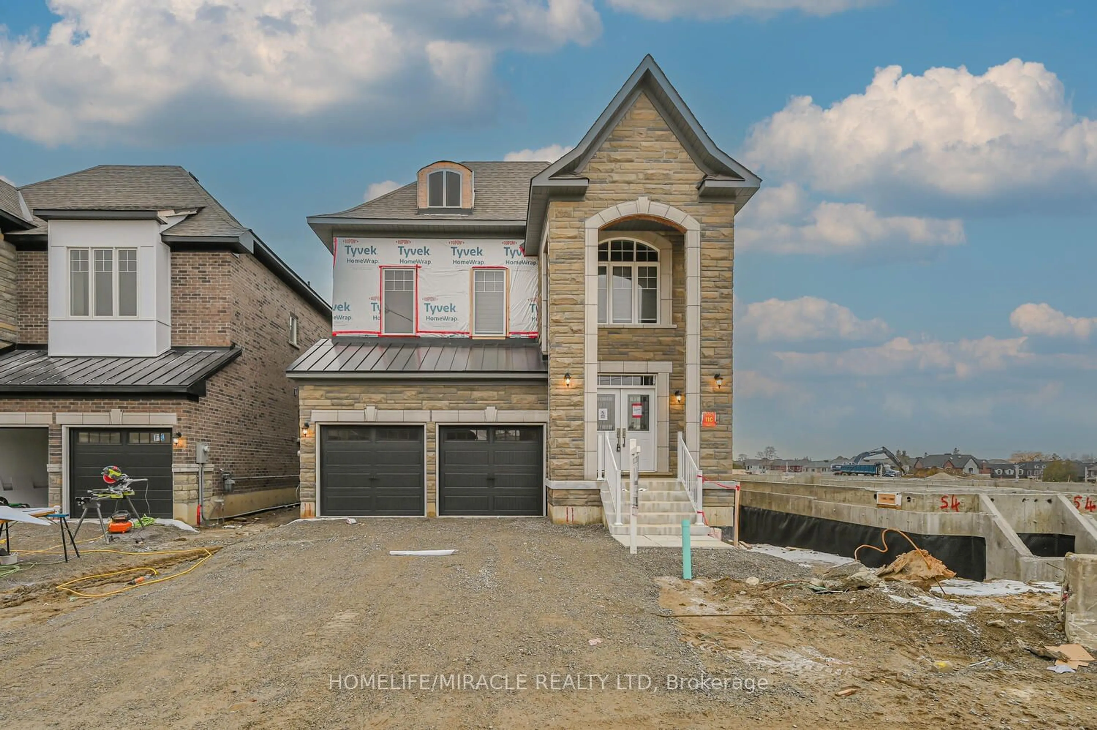 Frontside or backside of a home for 47 Mapleton St, Richmond Hill Ontario L4E 1H5