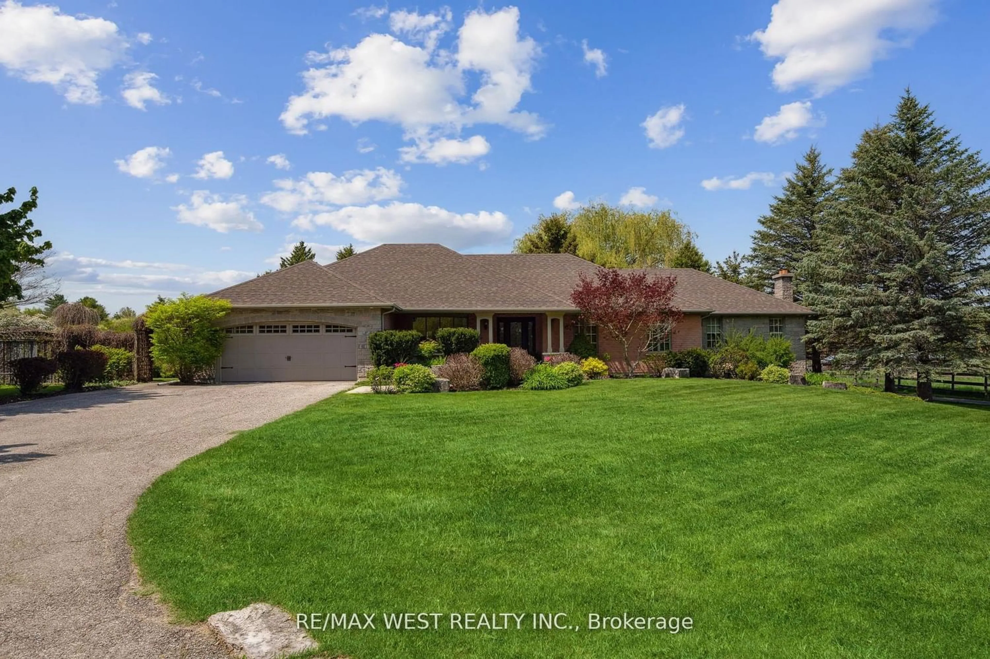 Frontside or backside of a home for 1910 18th Sdrd, New Tecumseth Ontario L0G 1W0