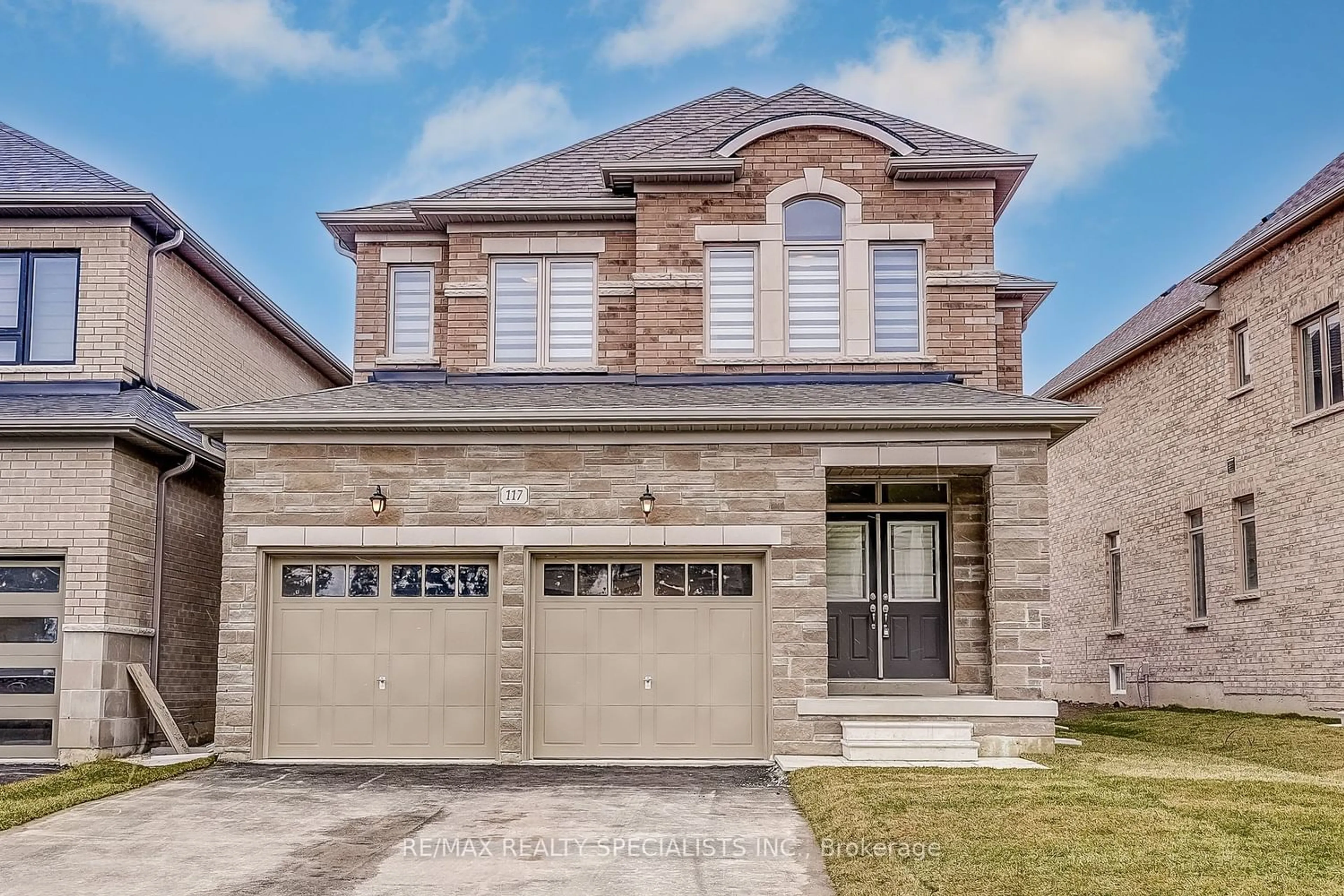 Home with brick exterior material for 117 Ferragine Cres, Bradford West Gwillimbury Ontario L3Z 4K2