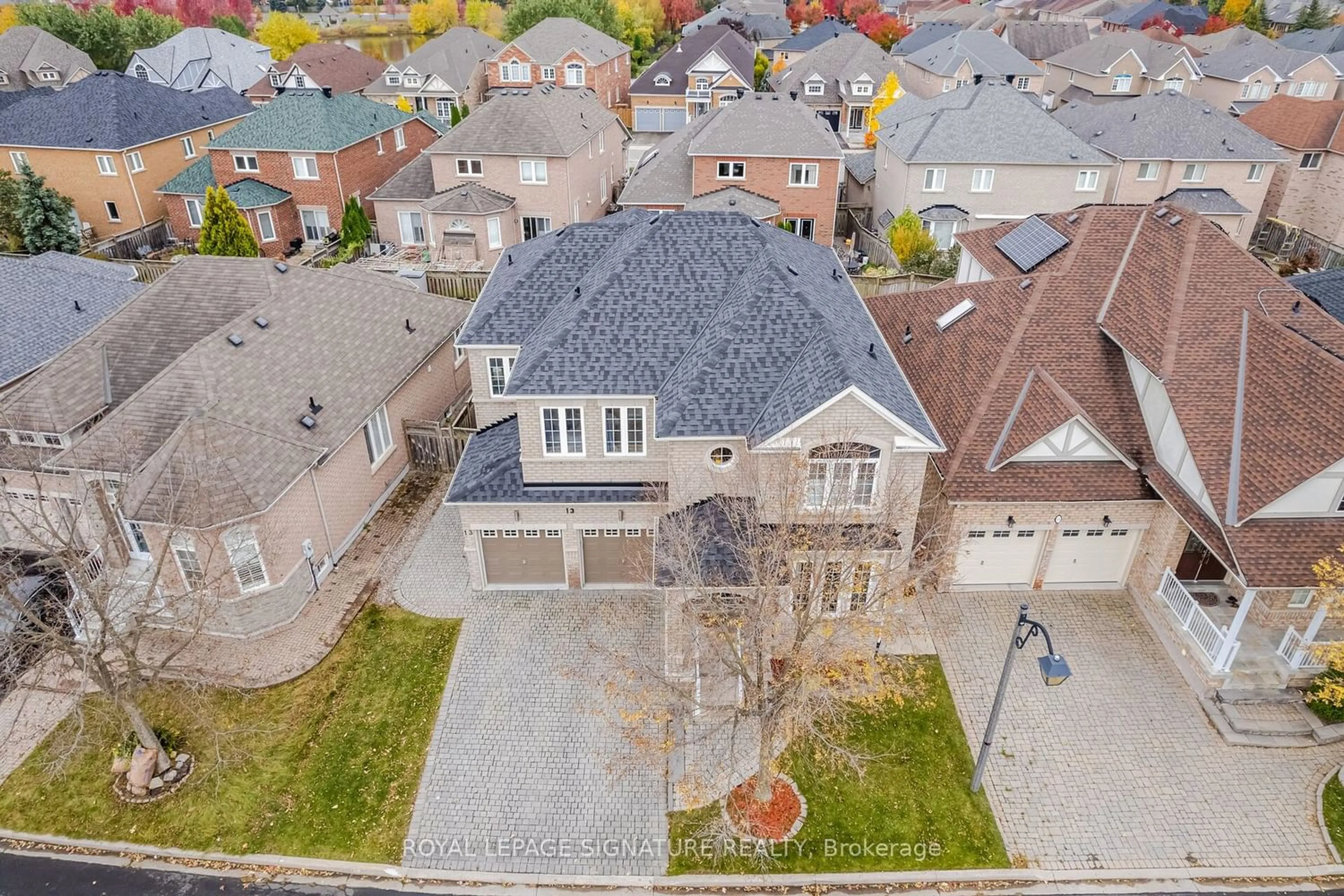 Frontside or backside of a home for 13 Victoria Wood Ave, Markham Ontario L6E 1X7