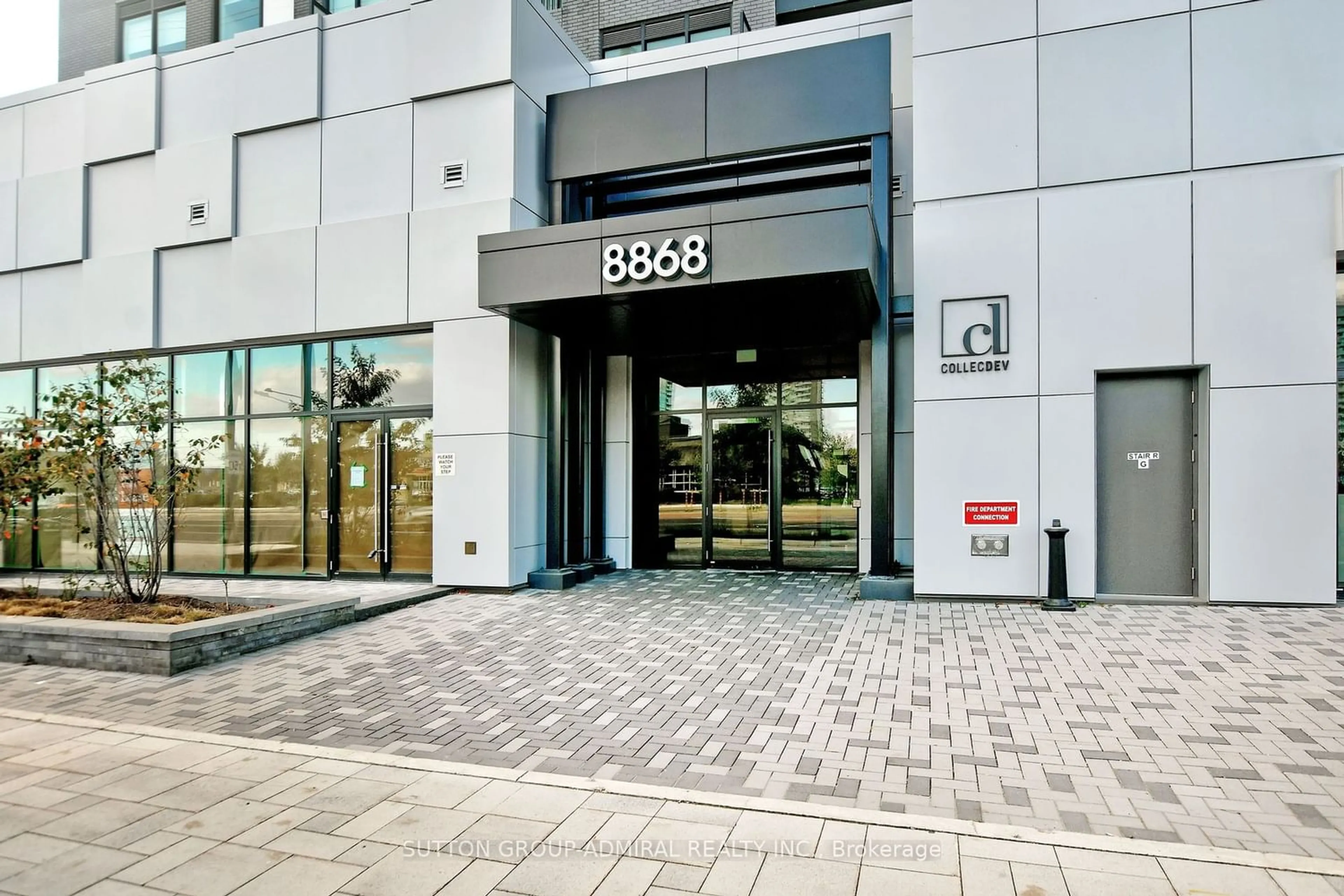 Indoor foyer for 8868 Yonge St #505E, Richmond Hill Ontario L4C 0T4
