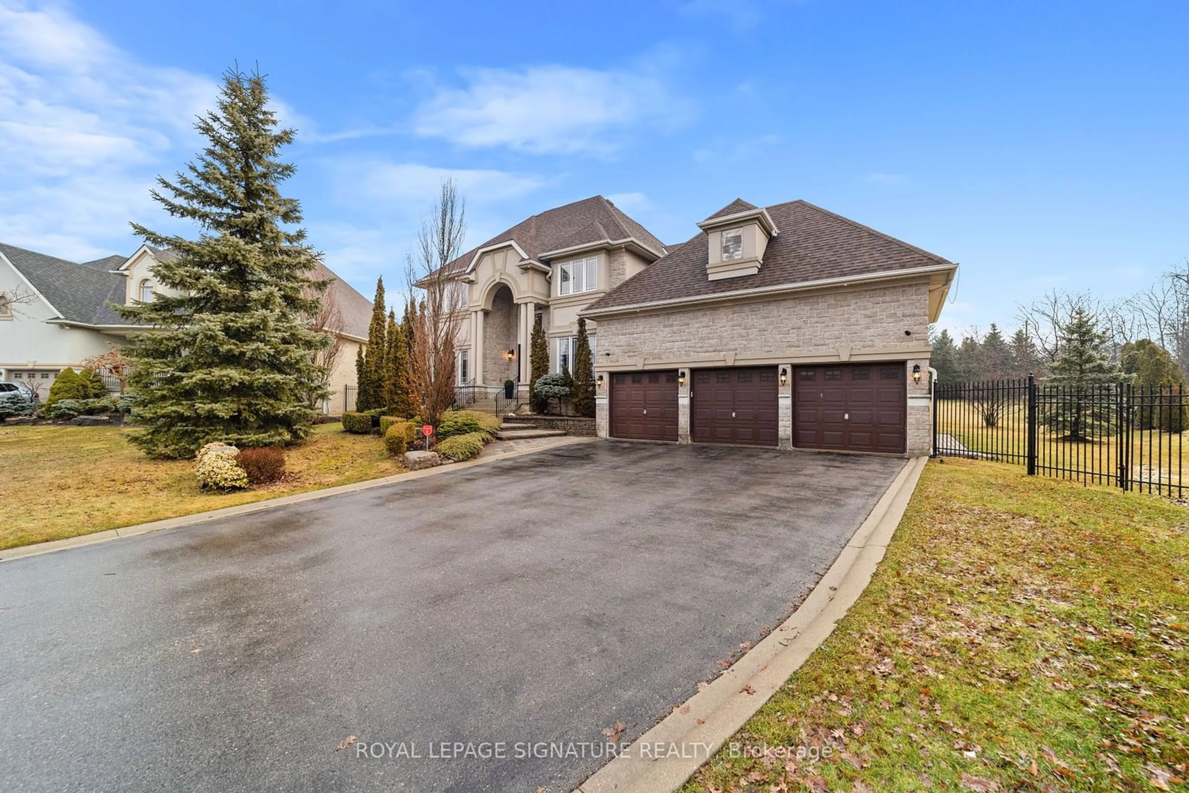 Frontside or backside of a home for 396 Athabasca Dr, Vaughan Ontario L6A 3S2