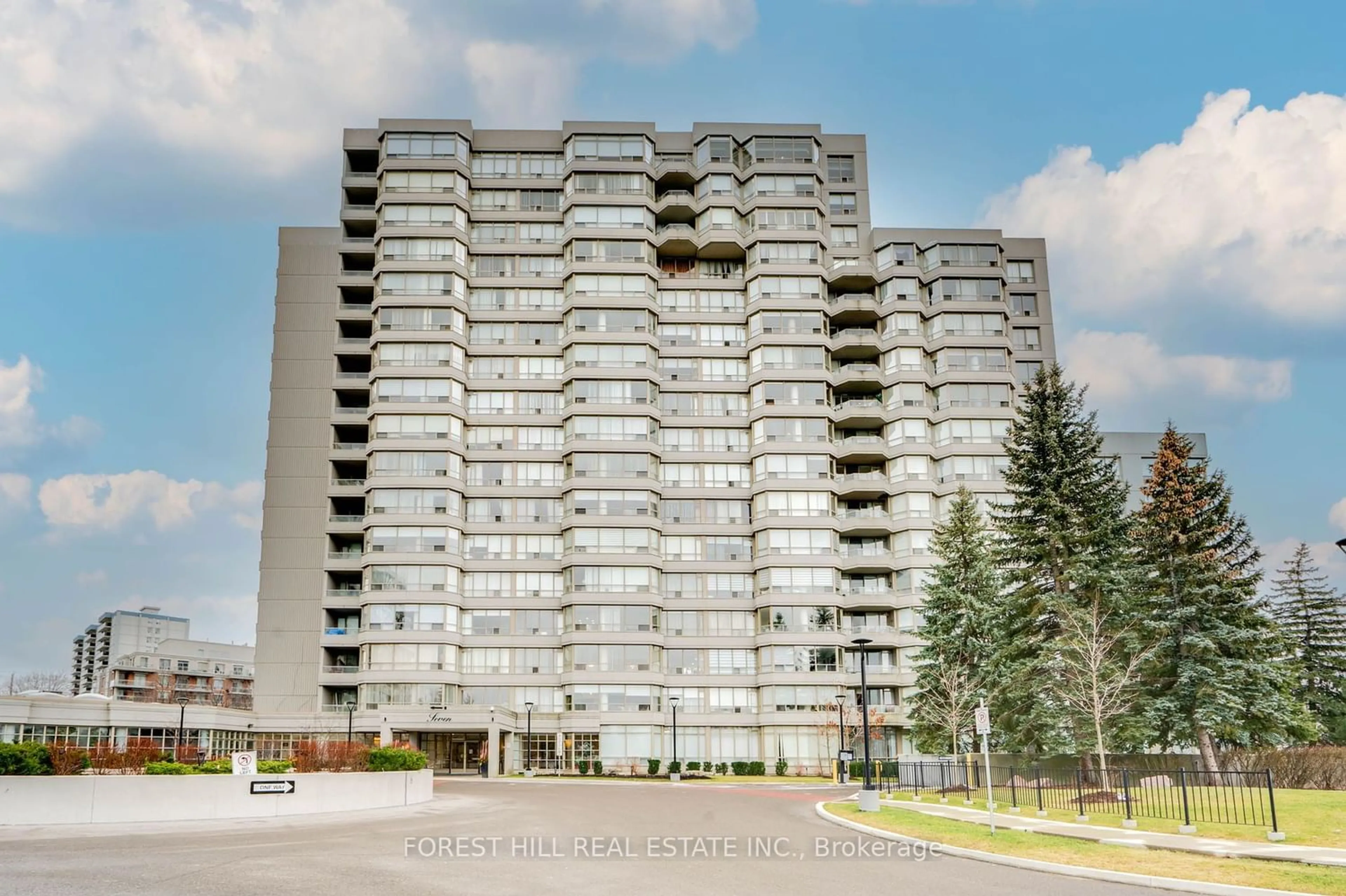 A pic from exterior of the house or condo for 7 Townsgate Dr #1114, Vaughan Ontario L4J 7Z9