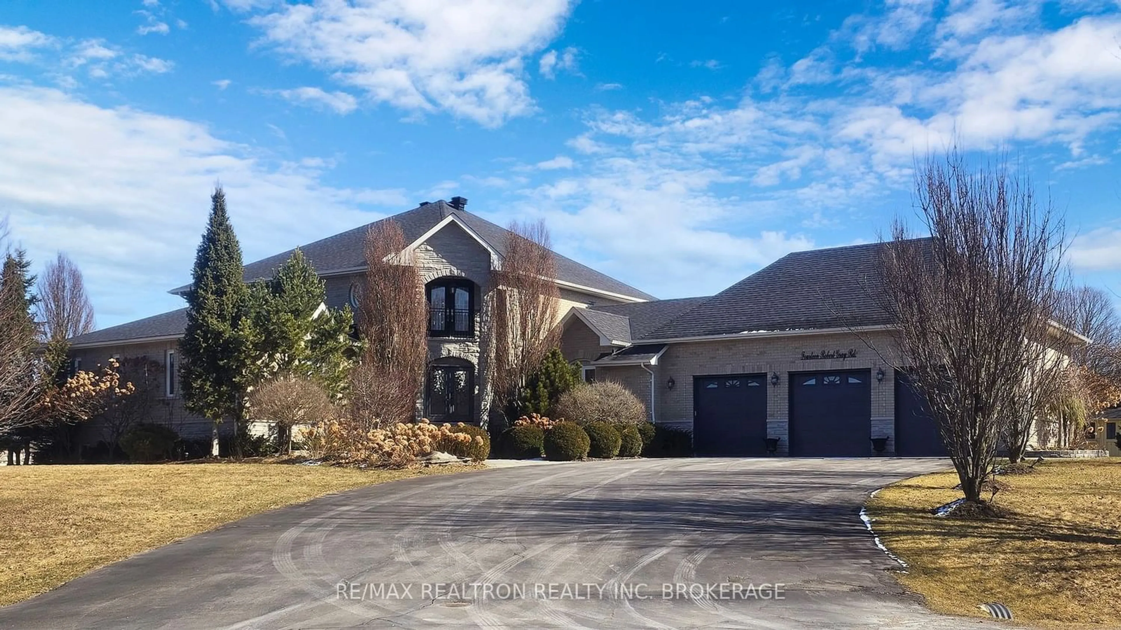 Frontside or backside of a home for 14 Robertgray Rd, Whitchurch-Stouffville Ontario L4A 1M4