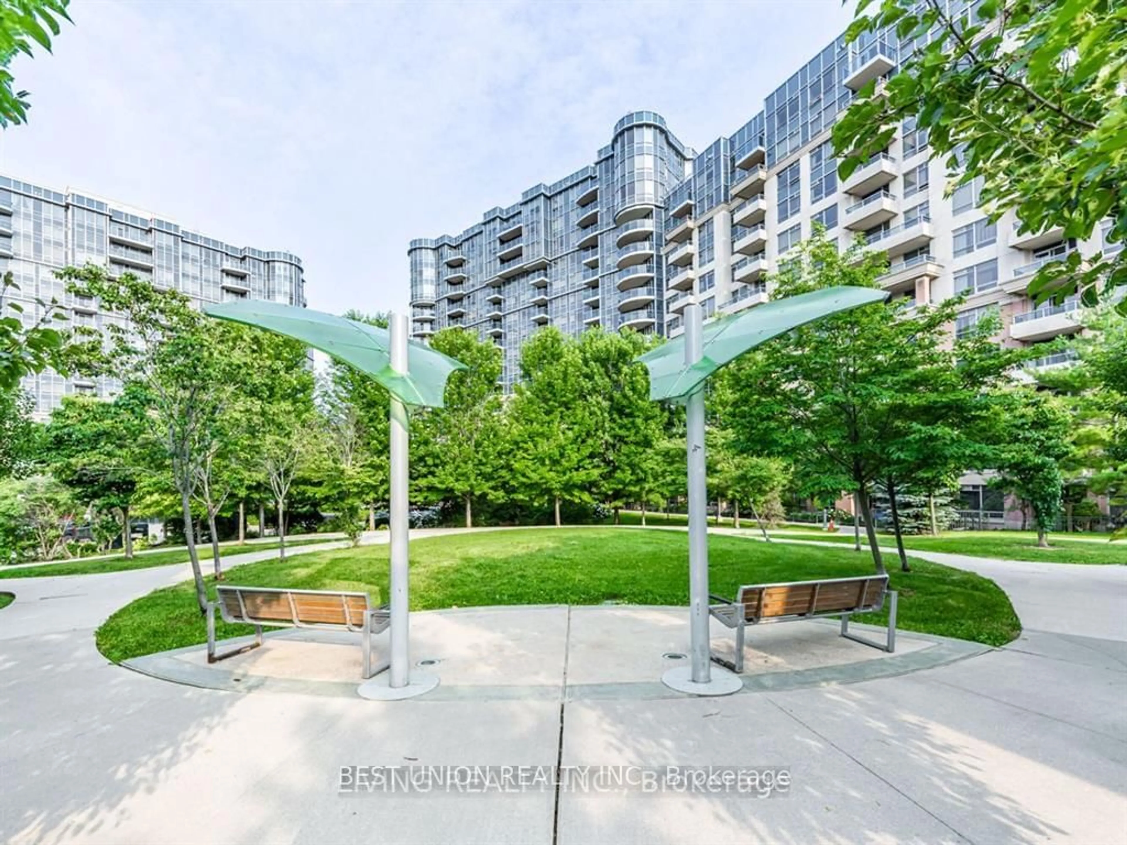 A pic from exterior of the house or condo for 33 Cox Blvd #1519, Markham Ontario L3R 8A6