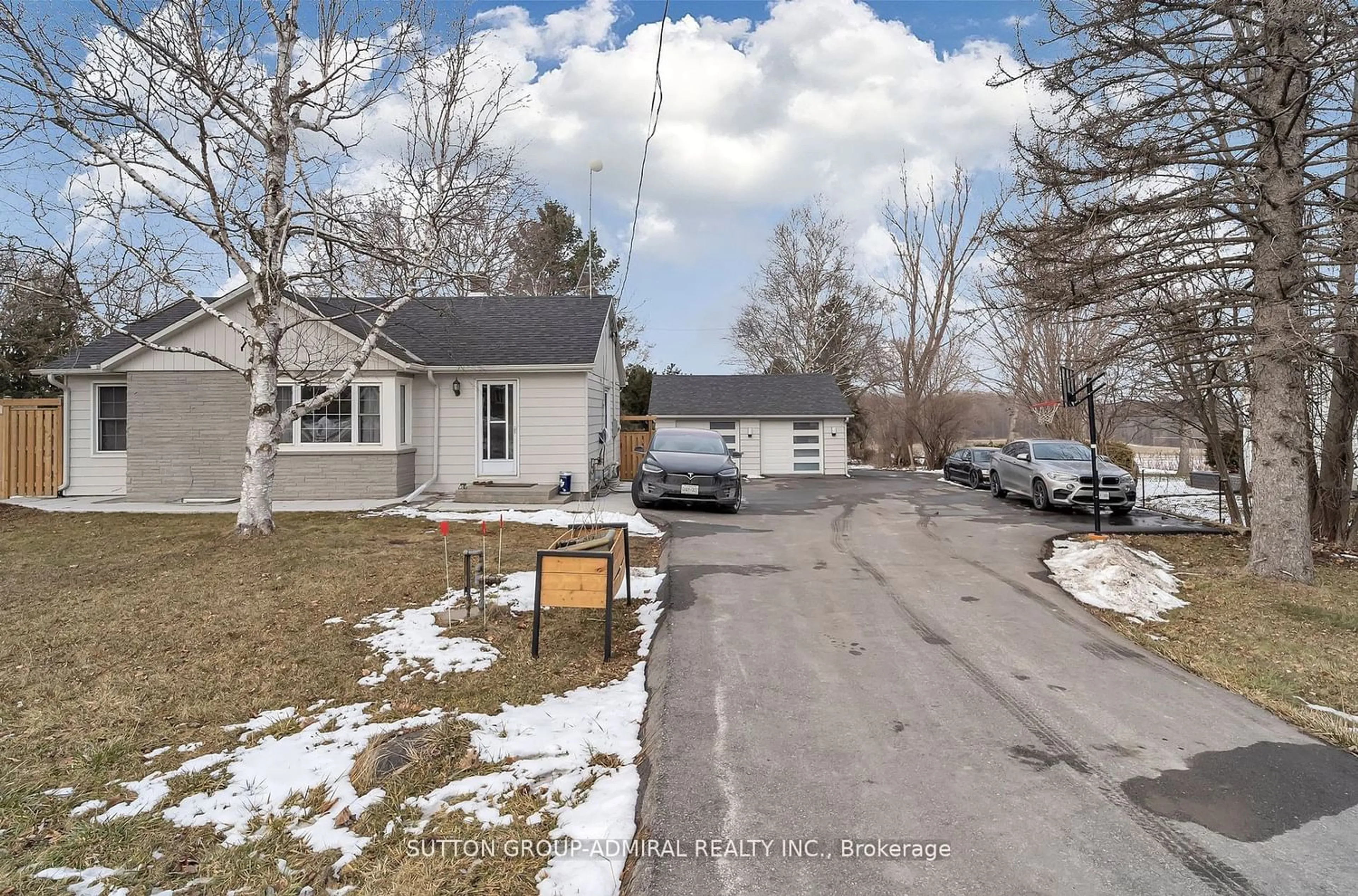 Street view for 7170 Highway 9, New Tecumseth Ontario L0G 1T0