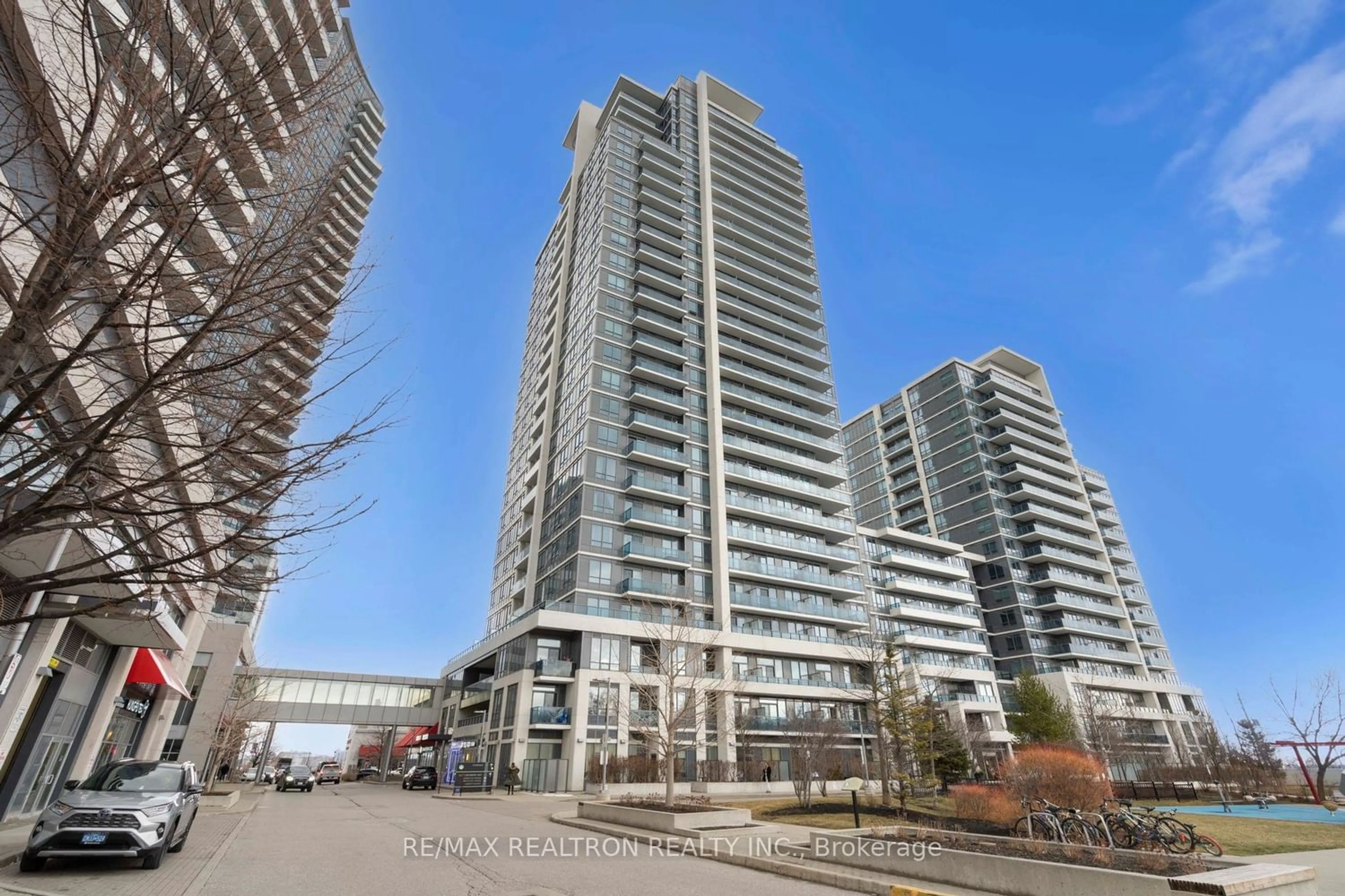 A pic from exterior of the house or condo for 7165 Yonge St #212, Markham Ontario L3T 0C9