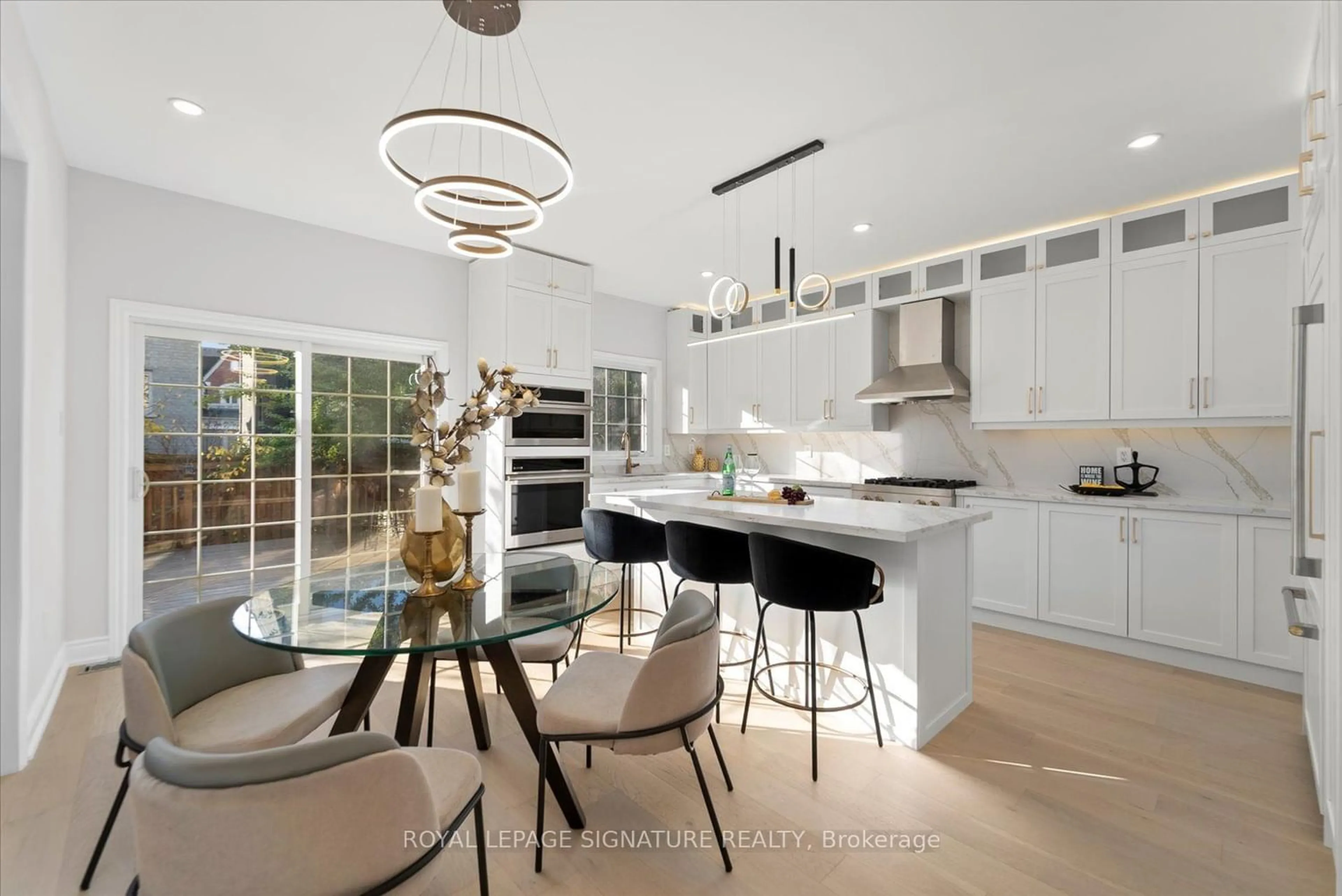 Contemporary kitchen for 143 Queen Filomena Ave, Vaughan Ontario L6A 0H7