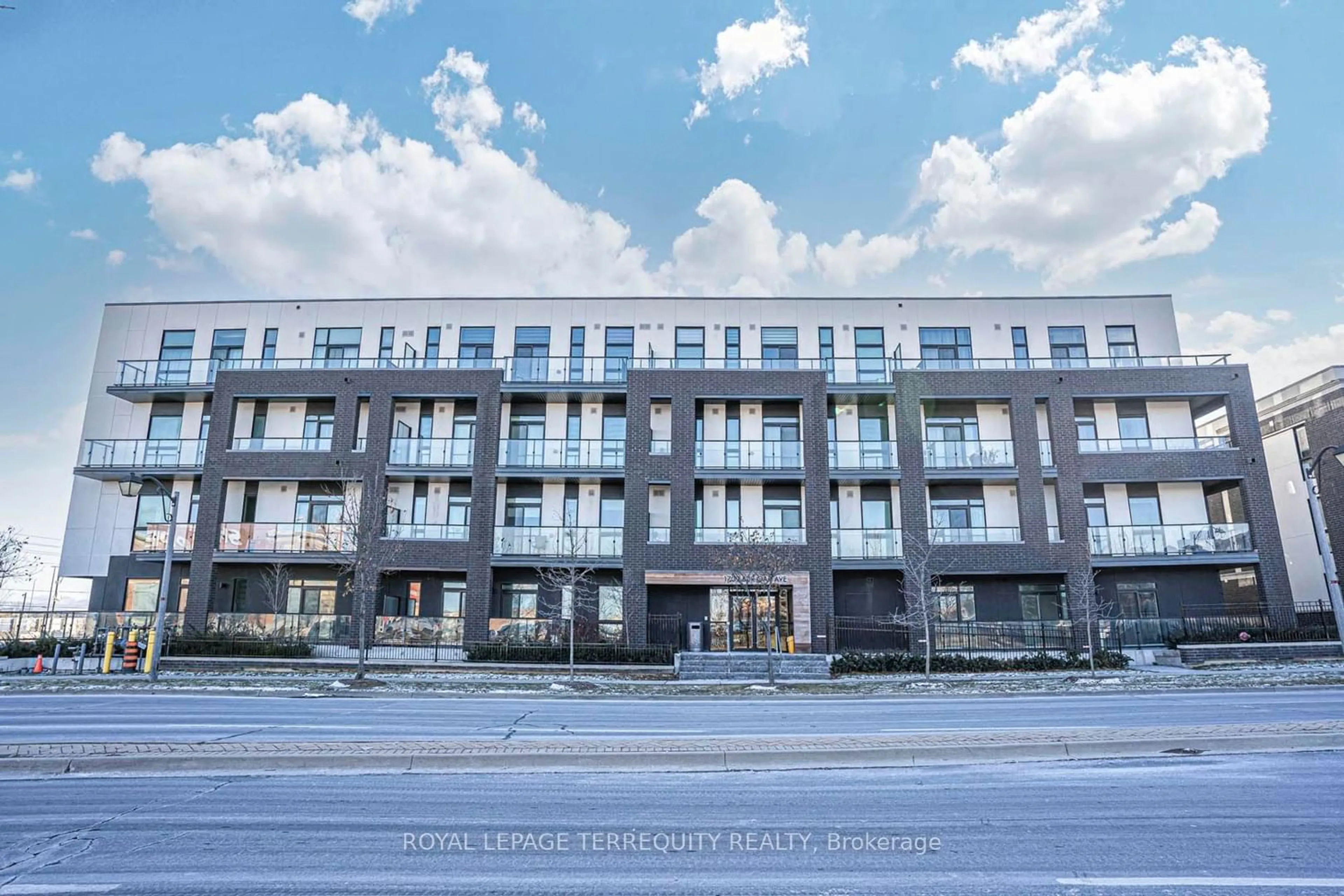 A pic from exterior of the house or condo for 1709 Bur Oak Ave #G09, Markham Ontario L6E 0V7