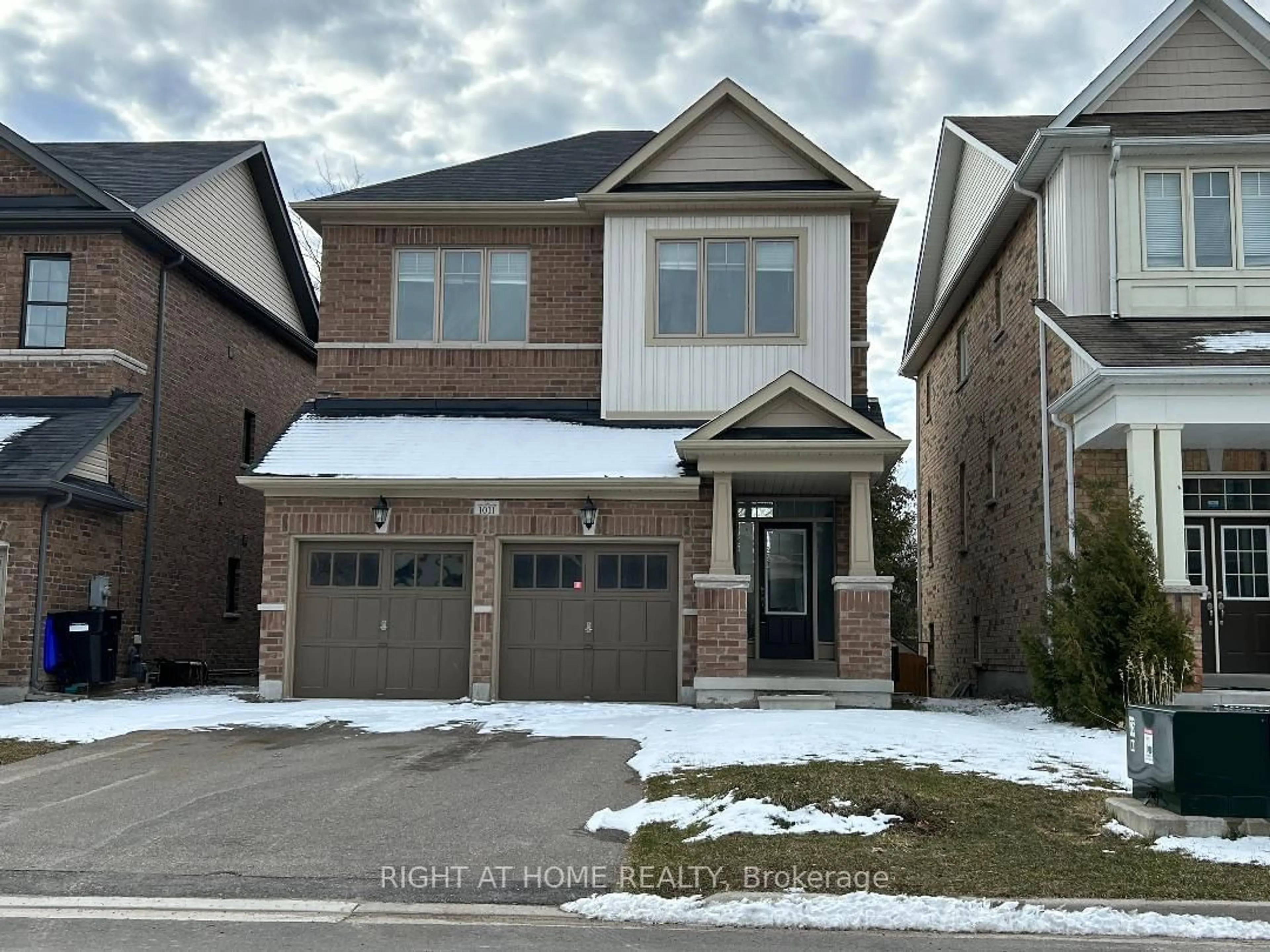 Home with brick exterior material for 1011 Abram Crt, Innisfil Ontario L9S 0K3