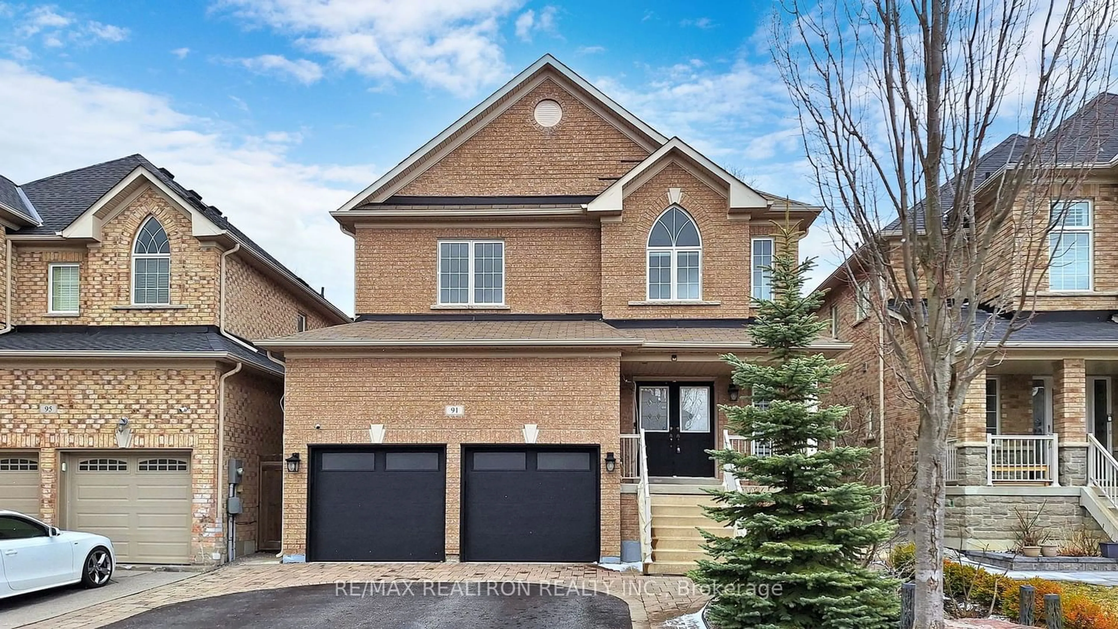Home with brick exterior material for 91 Chelsea Cres, Bradford West Gwillimbury Ontario L3Z 0J7