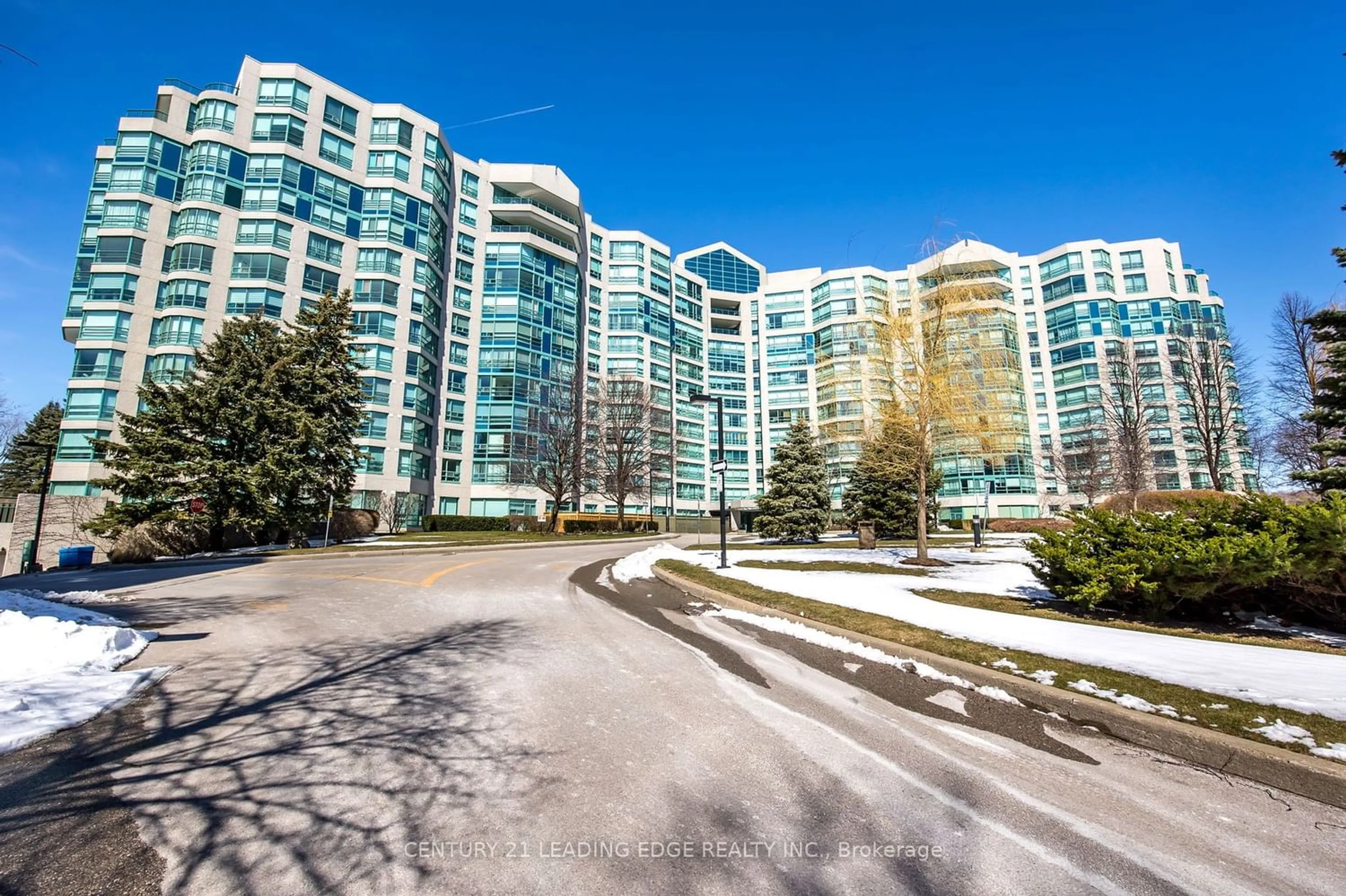 A pic from exterior of the house or condo for 7905 Bayview Ave #609, Markham Ontario L3T 7N3