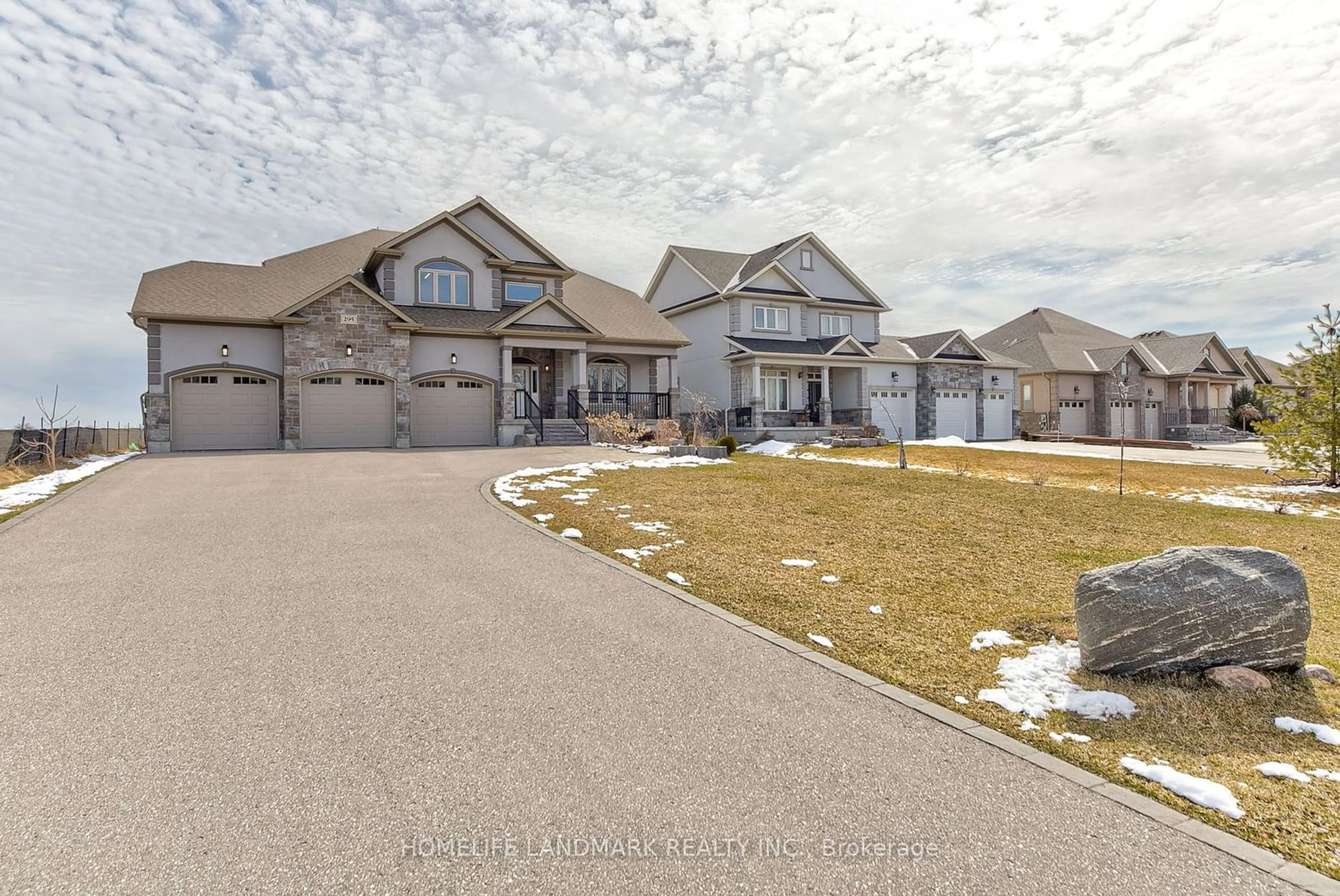 Frontside or backside of a home for 295 Sunnybrae Ave, Innisfil Ontario L9S 0K9