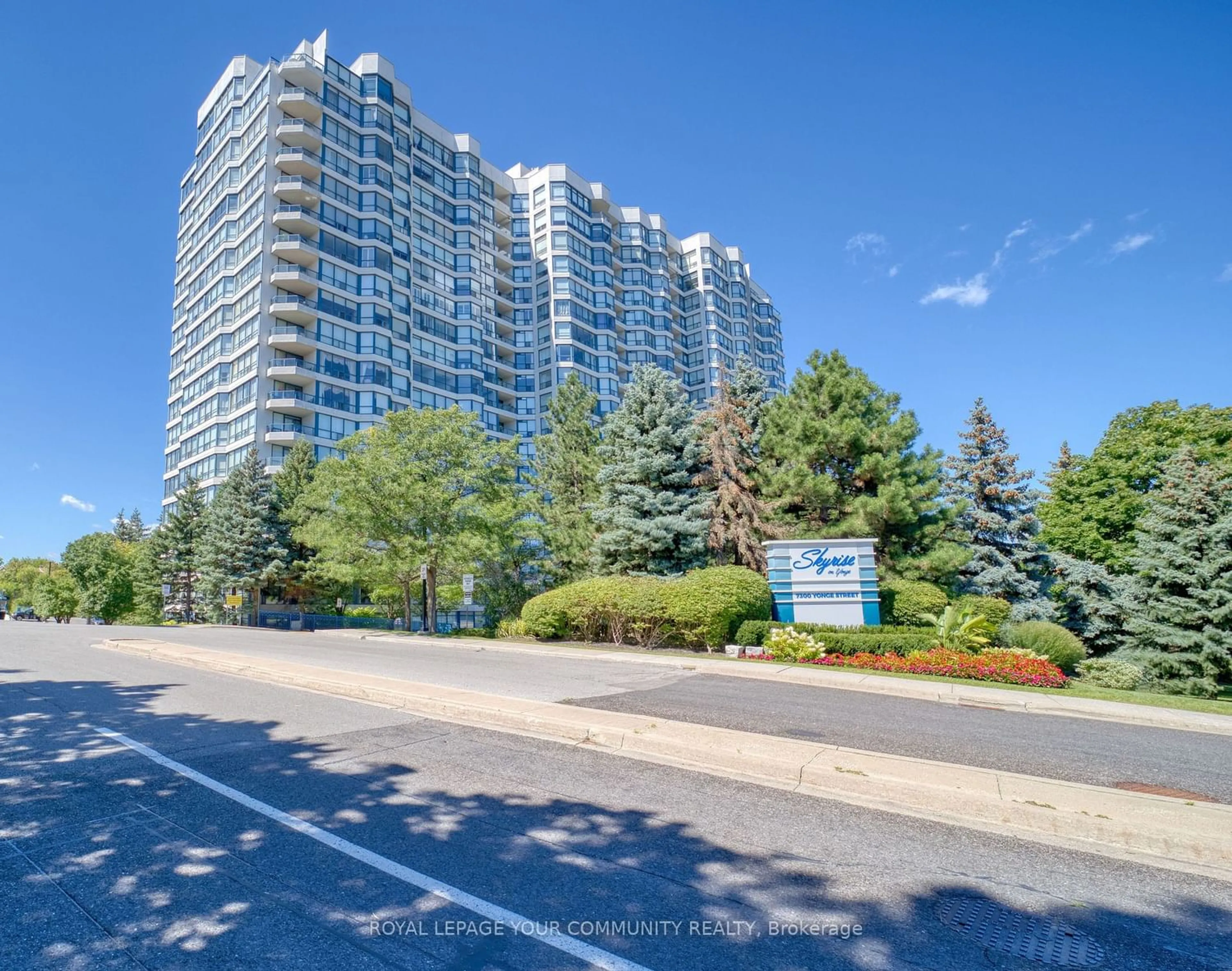A pic from exterior of the house or condo for 7300 Yonge St #1608, Vaughan Ontario L4J 7Y5