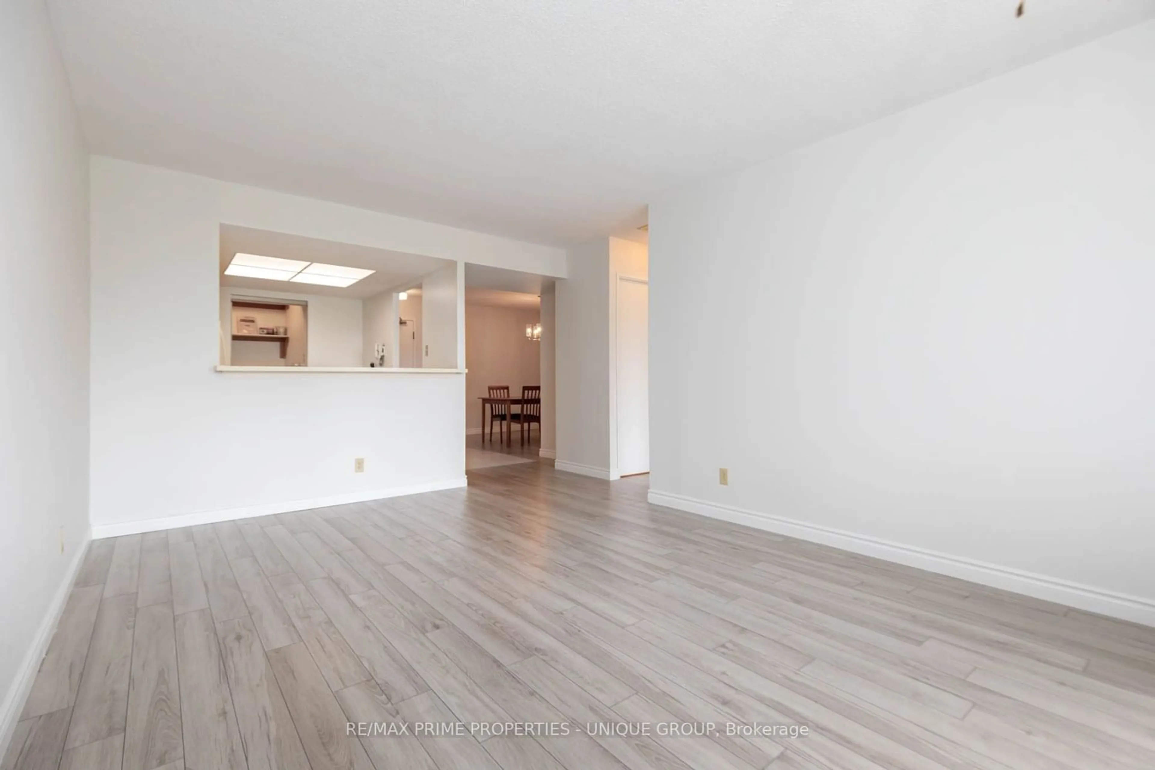 A pic of a room for 22 Clarissa Dr #301, Richmond Hill Ontario L4C 9R6