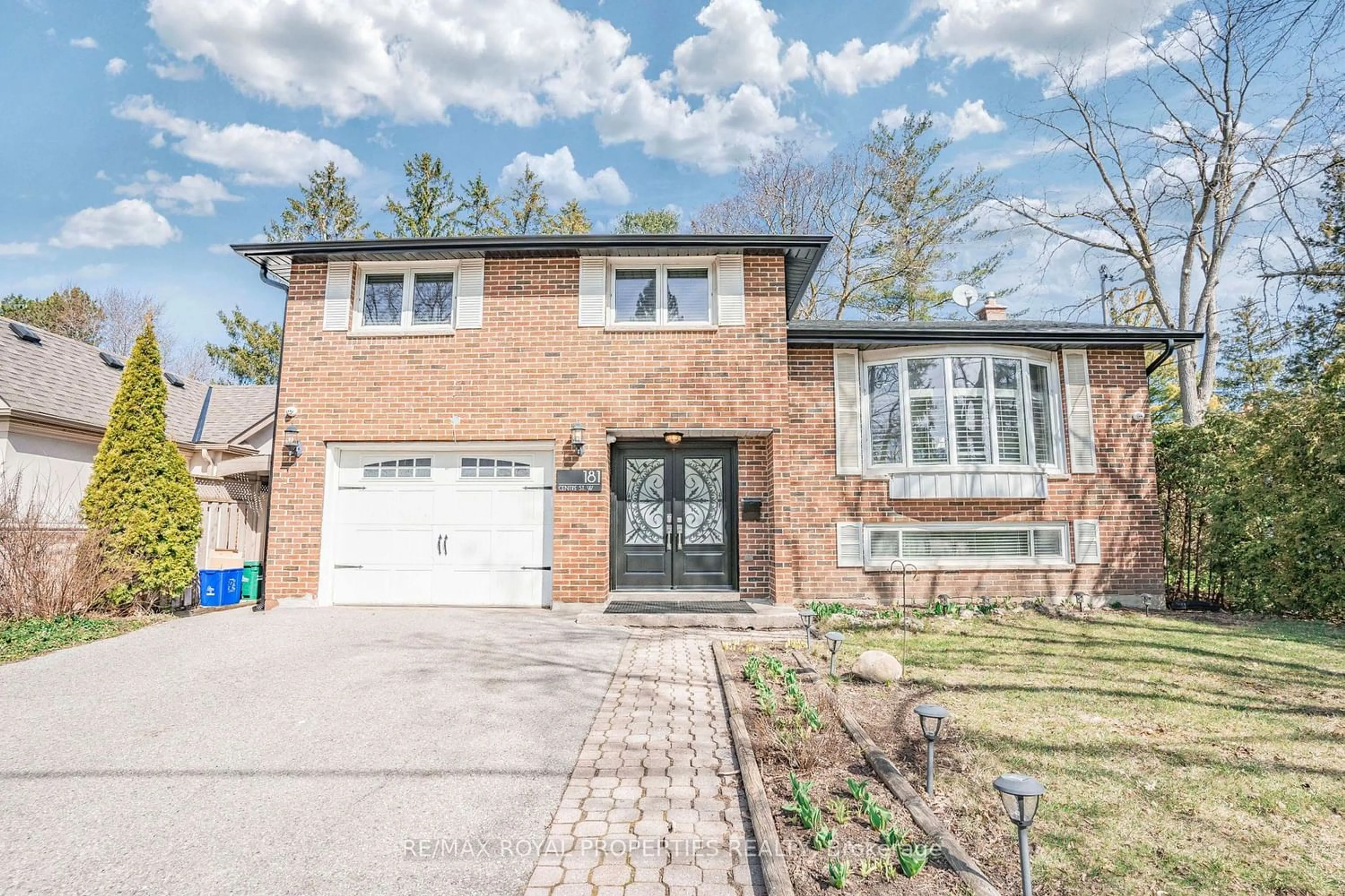 Home with brick exterior material for 181 Centre St, Richmond Hill Ontario L4C 3P9