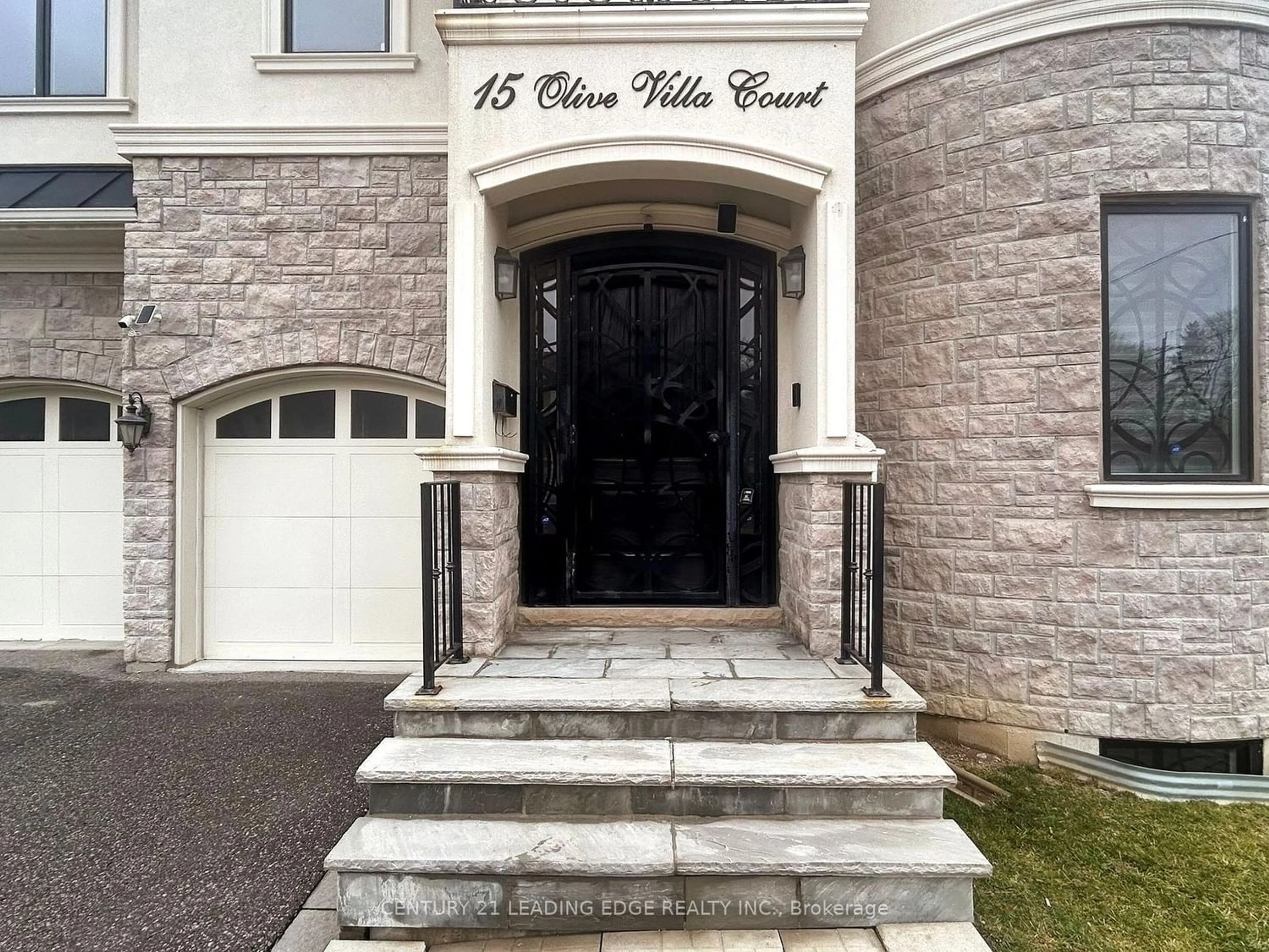Outside view for 15 Olive Villa Crt, Markham Ontario L3T 1A9