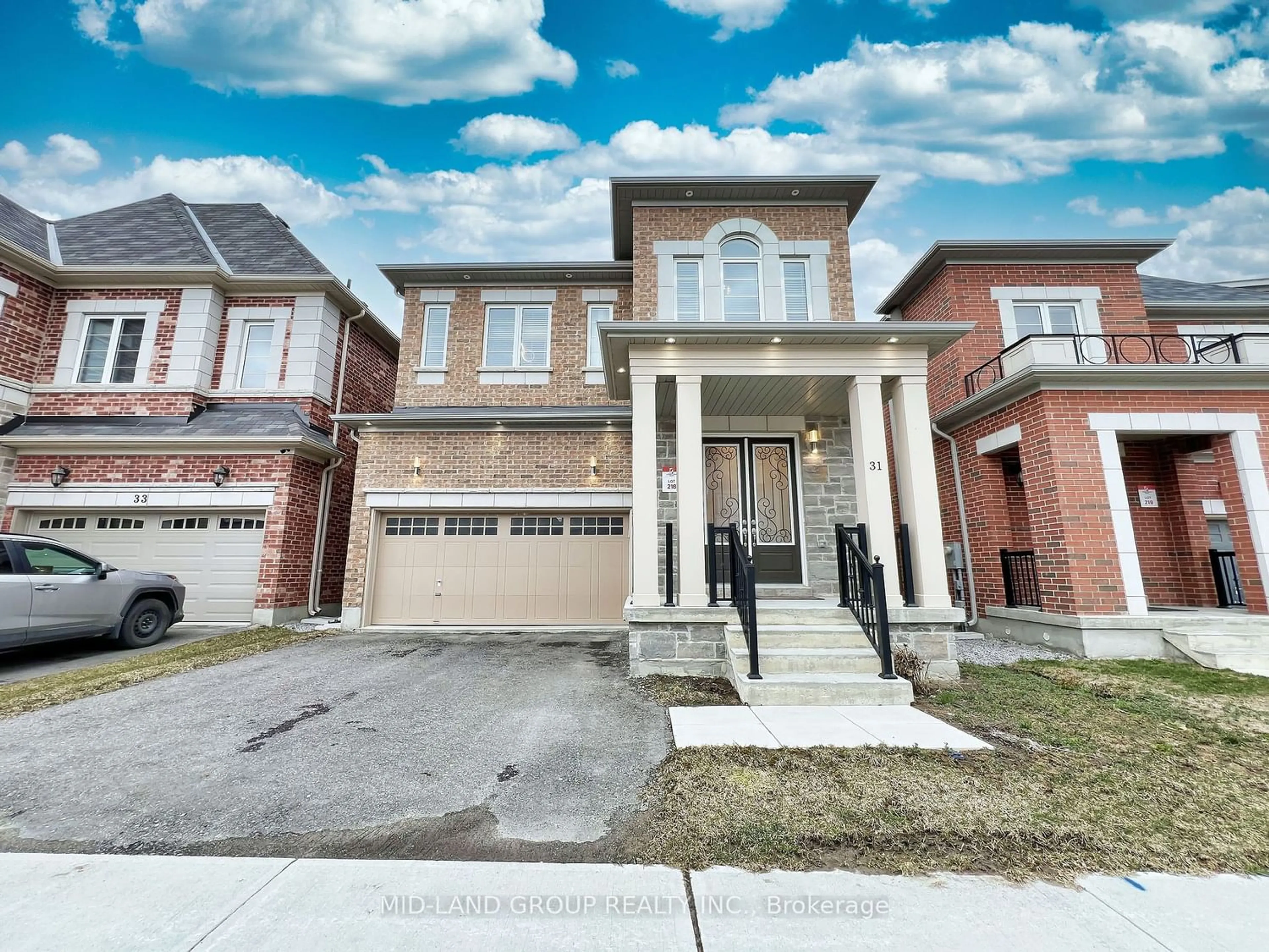 Home with brick exterior material for 31 Planet St, Richmond Hill Ontario L4C 4Y3