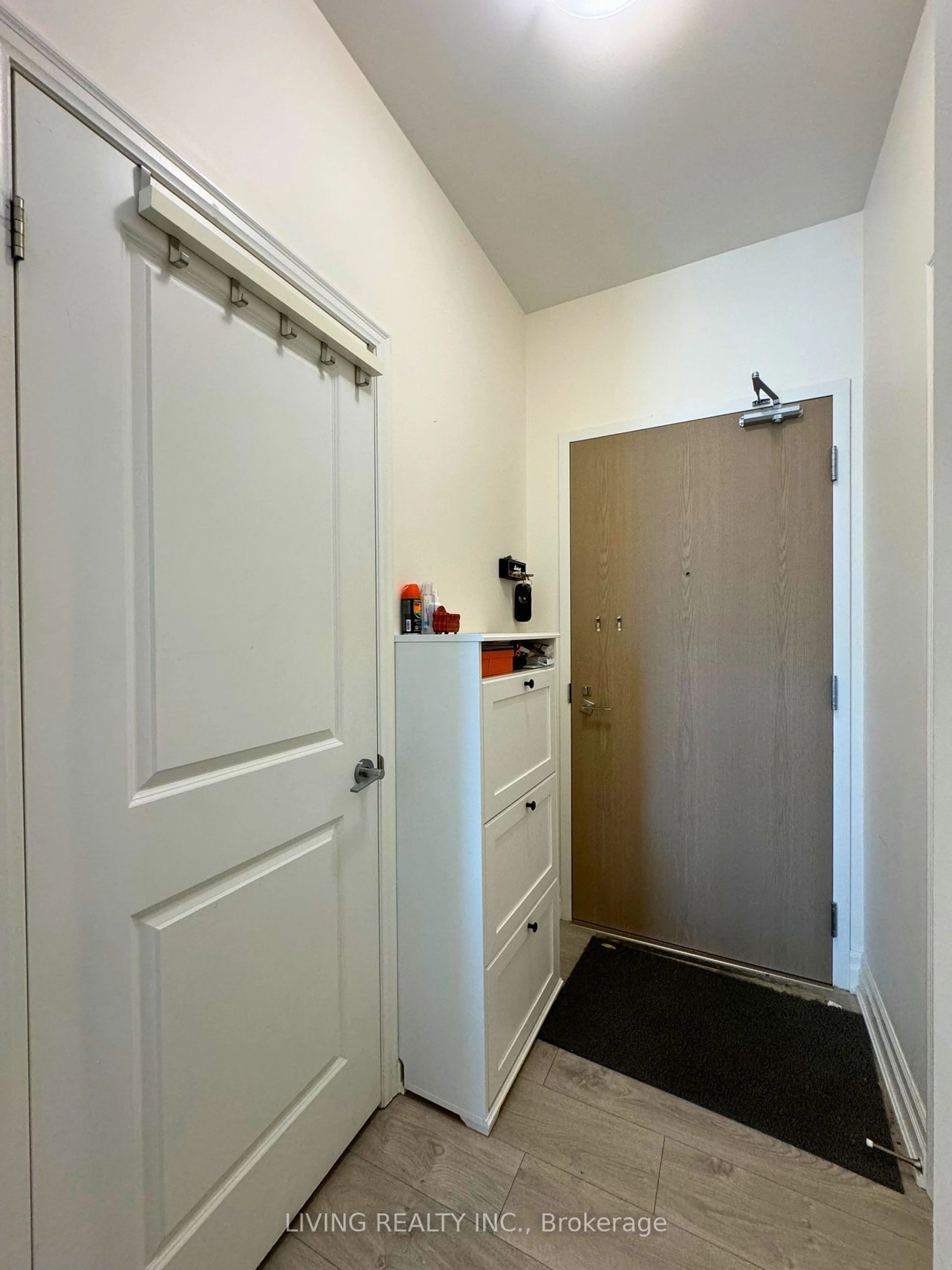 Indoor entryway for 8 Rouge Valley Dr #406, Markham Ontario L6G 0G8