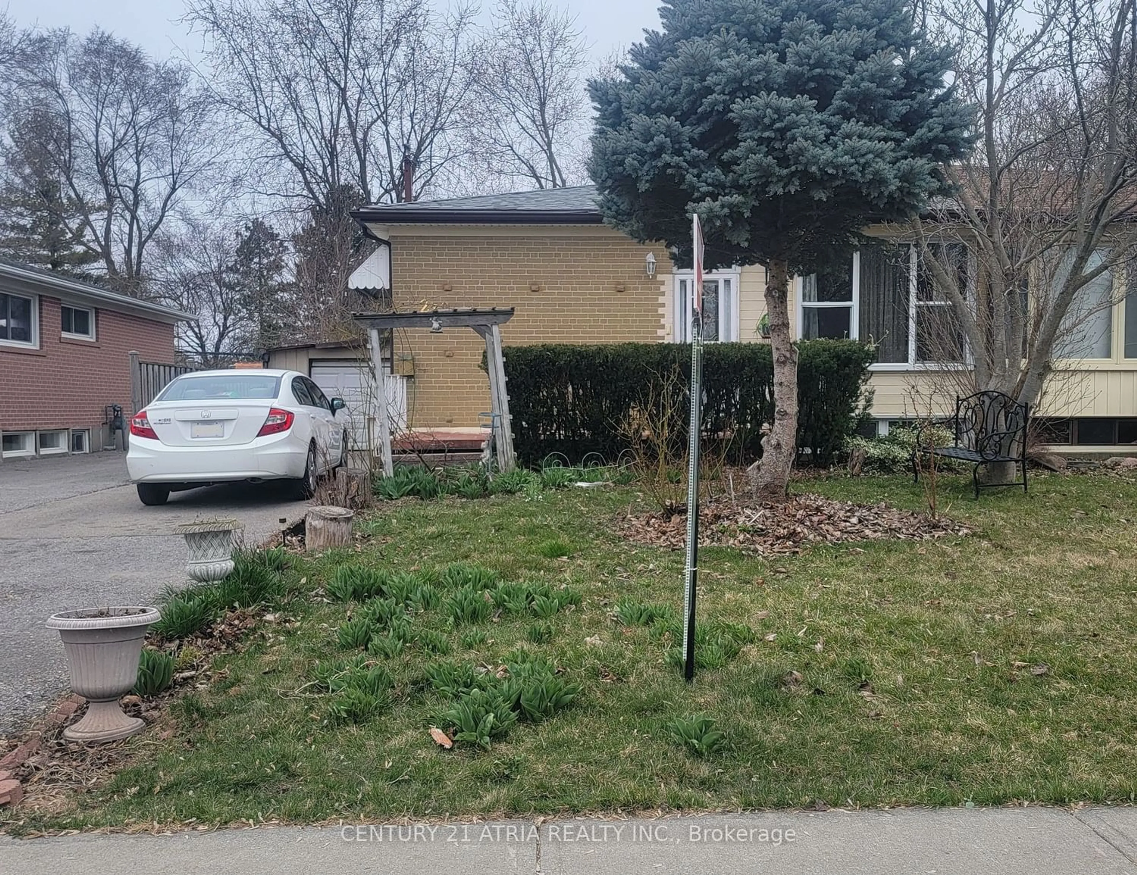 Frontside or backside of a home for 230 Axminster Dr, Richmond Hill Ontario L4C 2W1