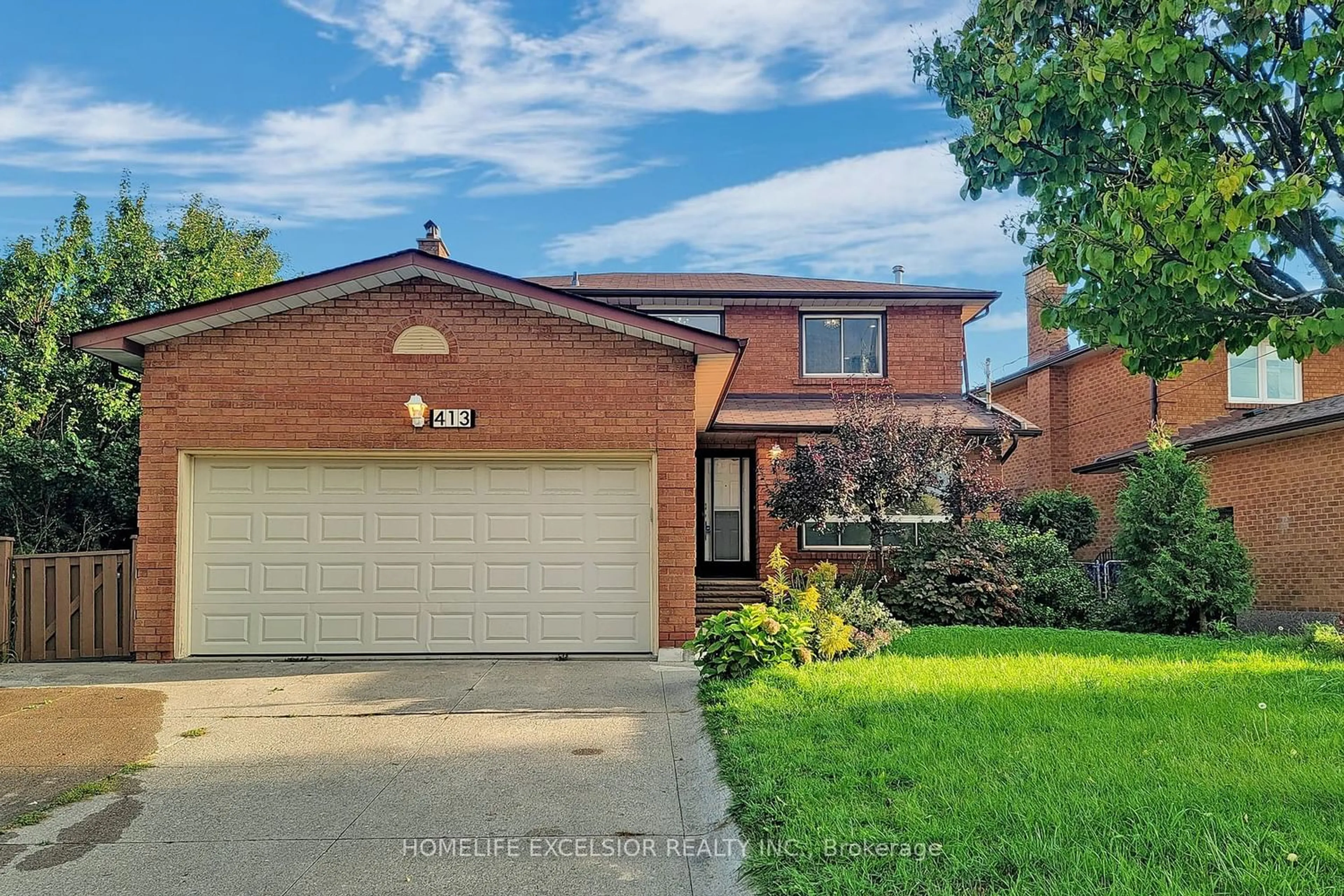 Frontside or backside of a home for 413 Carrville Rd, Richmond Hill Ontario L4C 6E5