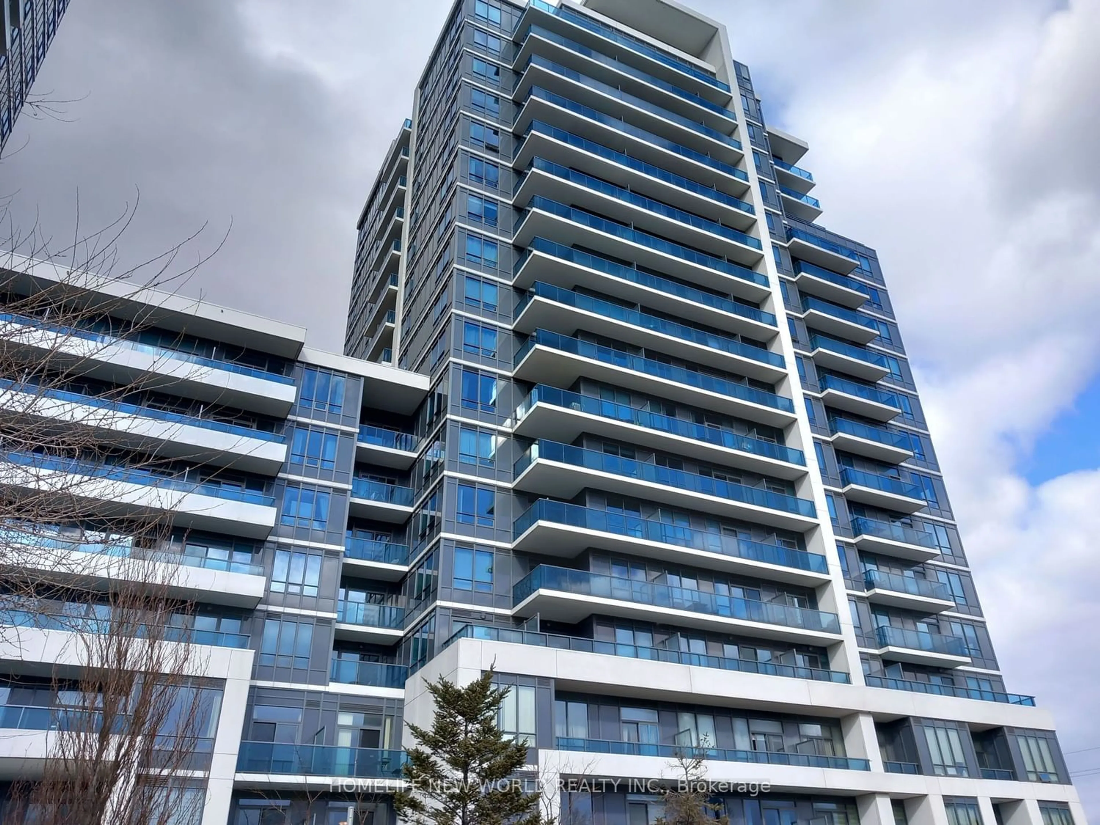 A pic from exterior of the house or condo for 7167 Yonge St #618, Markham Ontario L3T 0E1