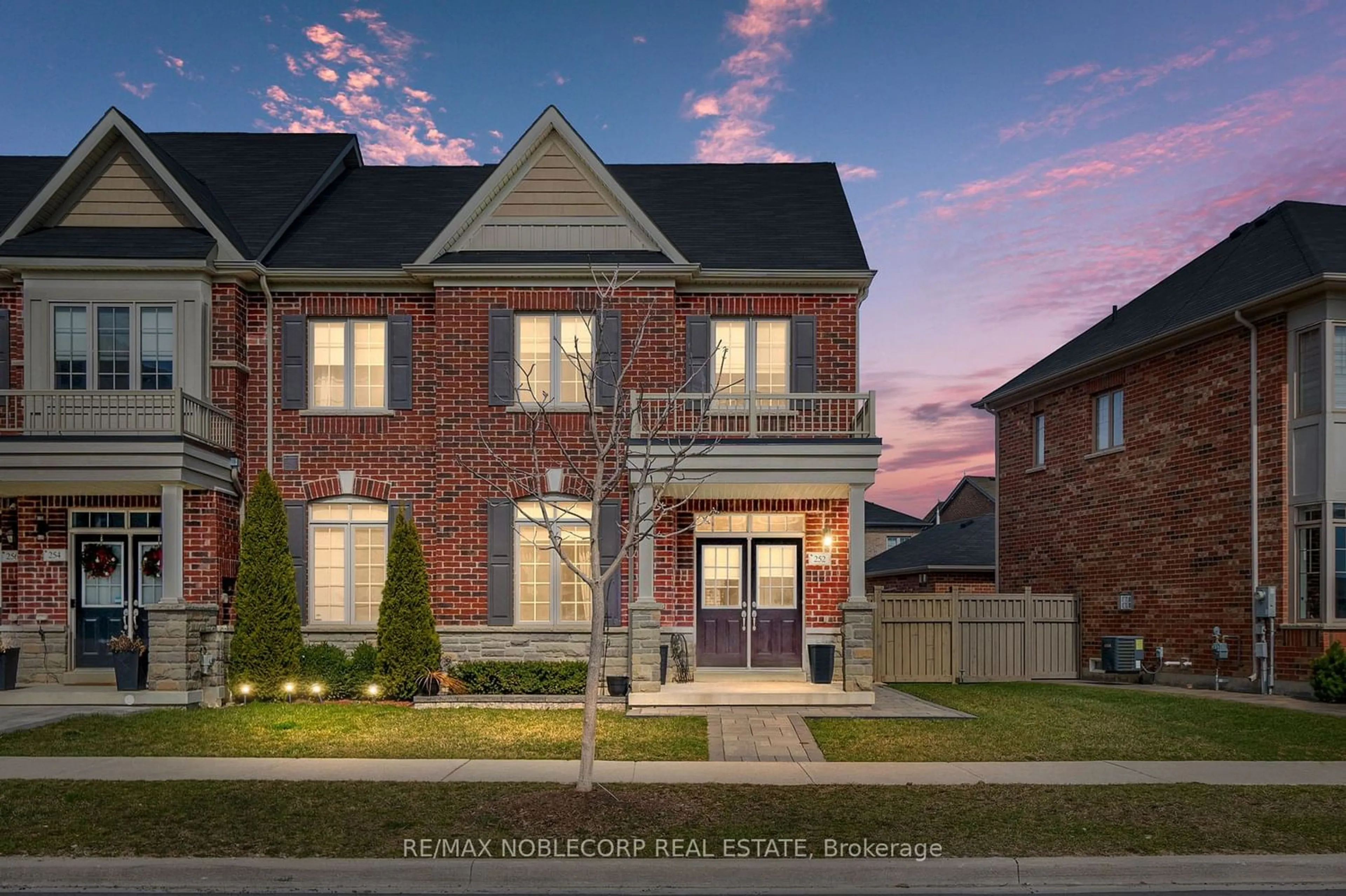 Home with brick exterior material for 252 Moody Dr, Vaughan Ontario L4H 3Z6