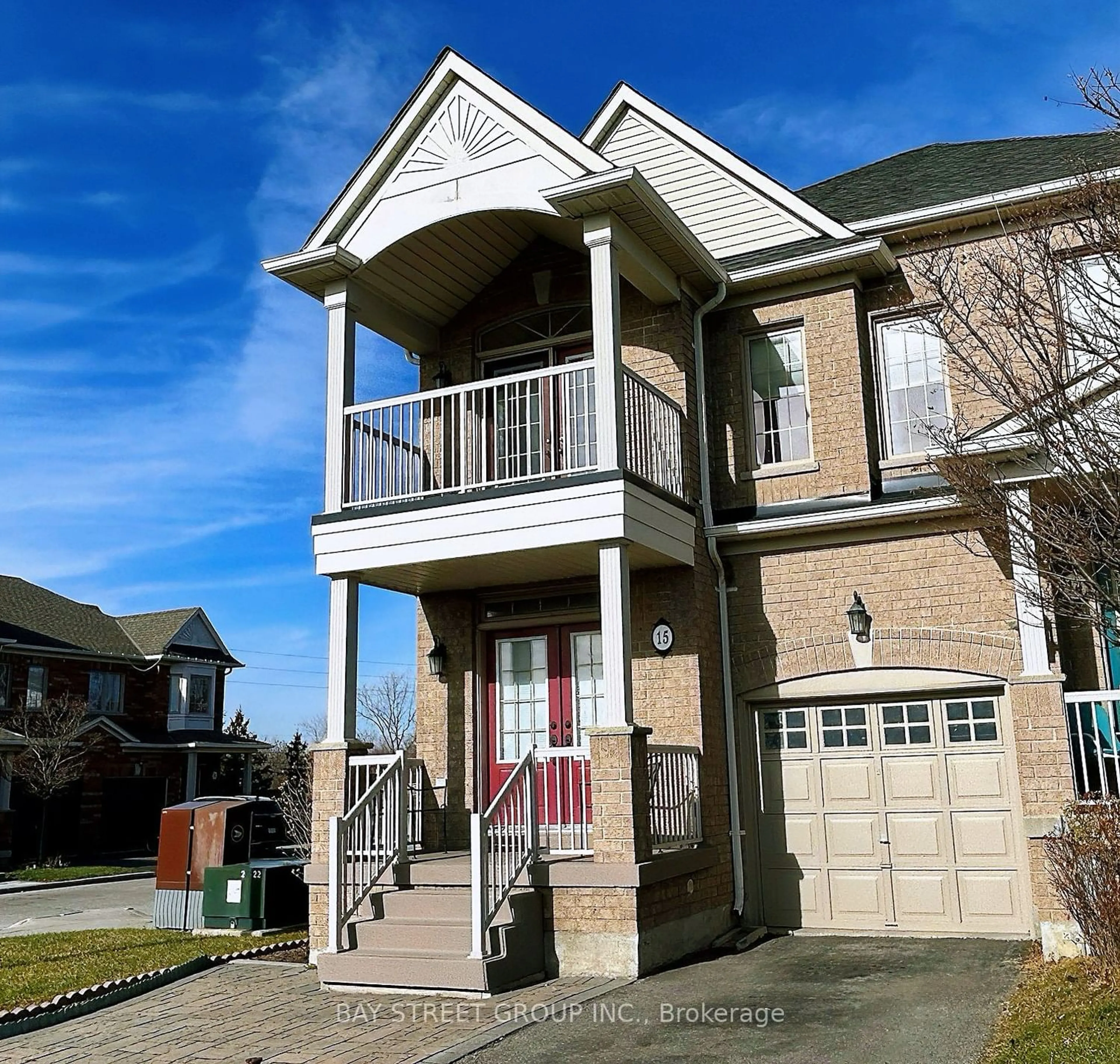 Frontside or backside of a home for 320 Ravineview Dr #15, Vaughan Ontario L6A 4H1